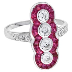 Bague cocktail à quatre pierres en or blanc 14 carats avec diamants et rubis