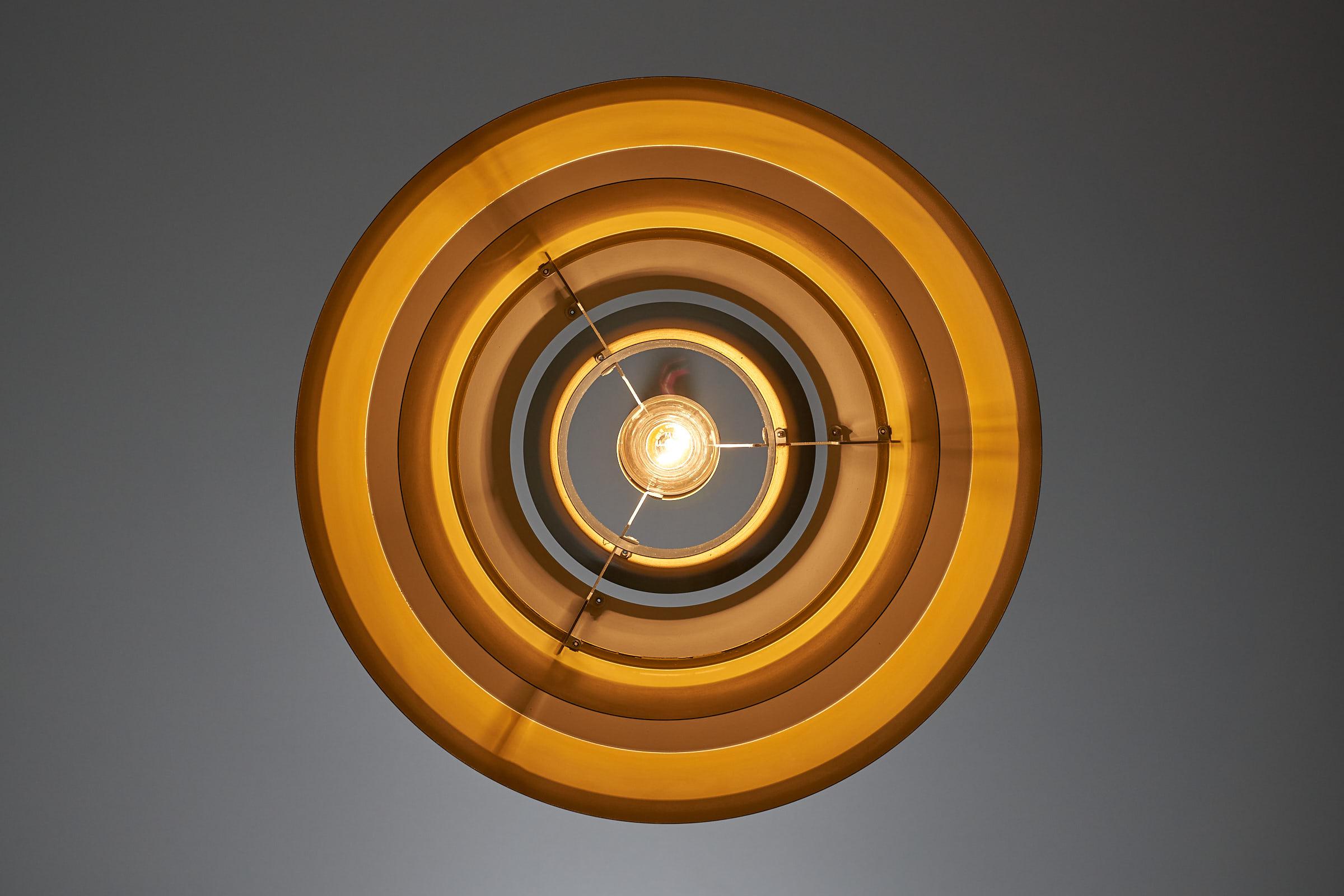 Pendentif Nova en laiton de Hammerborg, non utilisé avec la boîte OG en vente 2