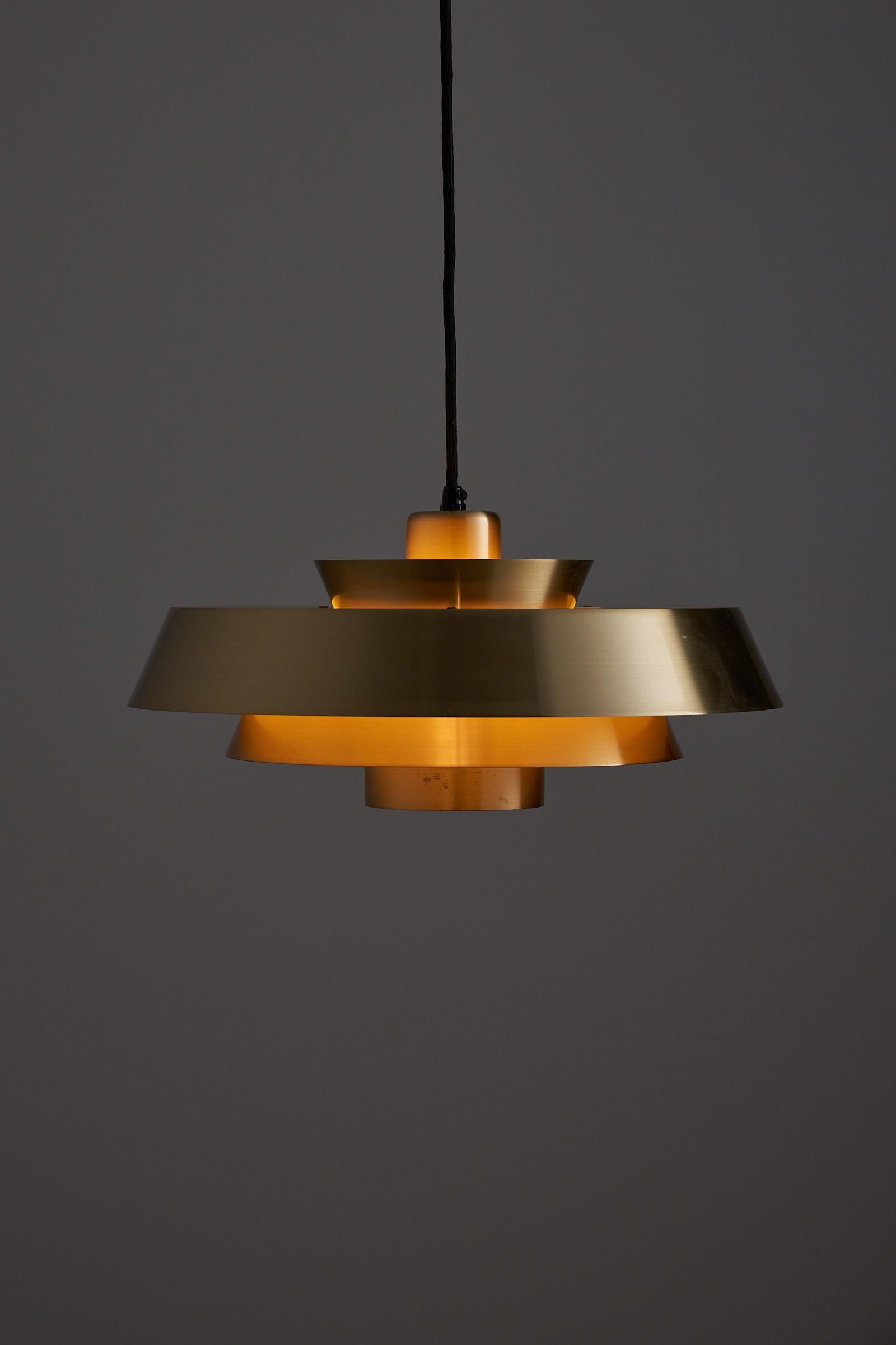 Milieu du XXe siècle Pendentif Nova en laiton de Hammerborg, non utilisé avec la boîte OG en vente