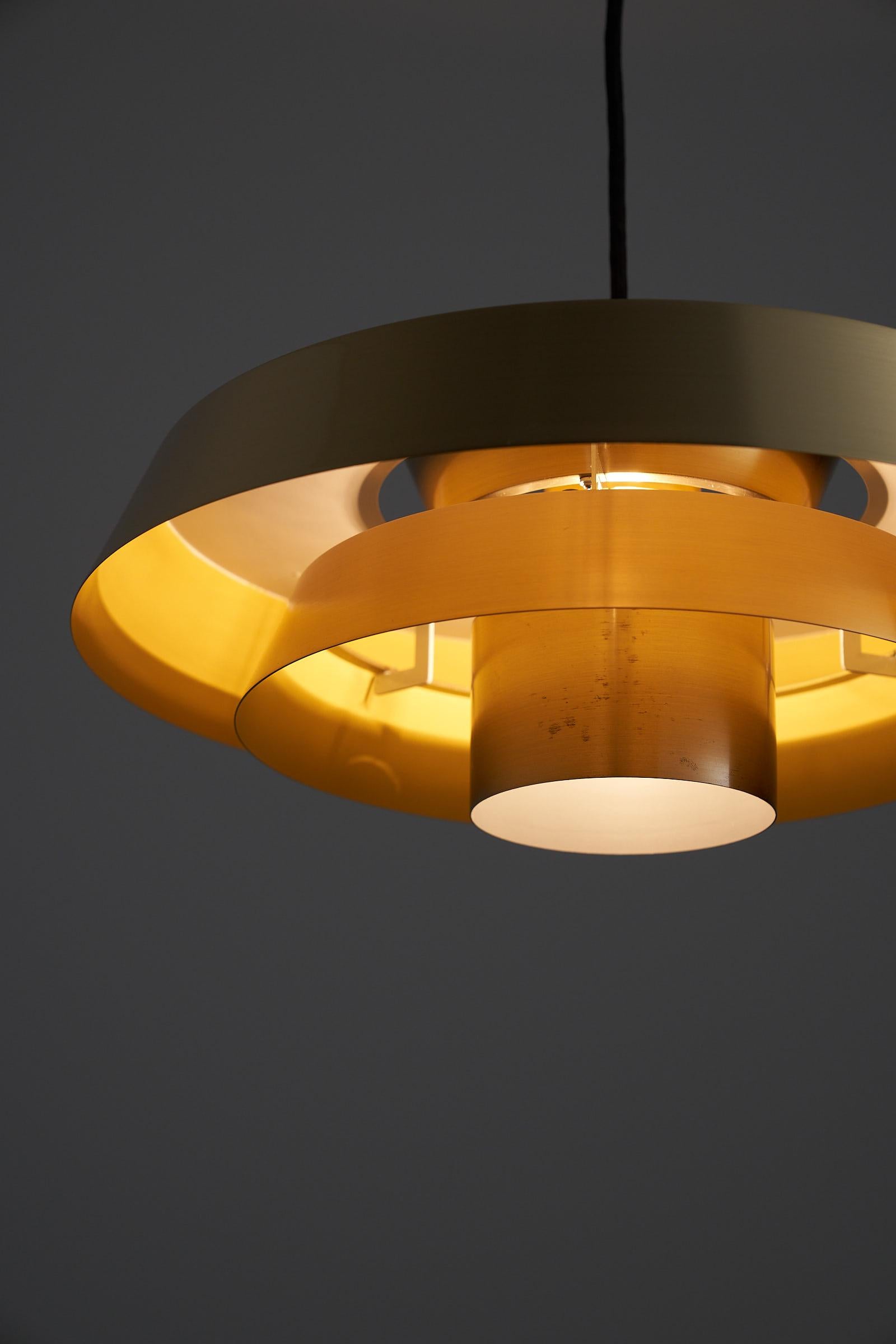 Laiton Pendentif Nova en laiton de Hammerborg, non utilisé avec la boîte OG en vente