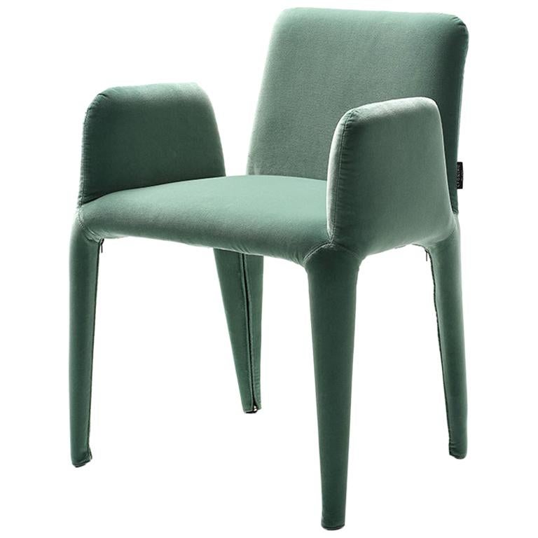 Petit fauteuil en textile moderne du 21e siècle avec revêtement en velours de coton amovible