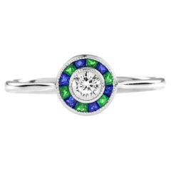 Anillo Blanco Estilo Art Decó de Diamantes con Esmeralda y Zafiro en Oro de 18K