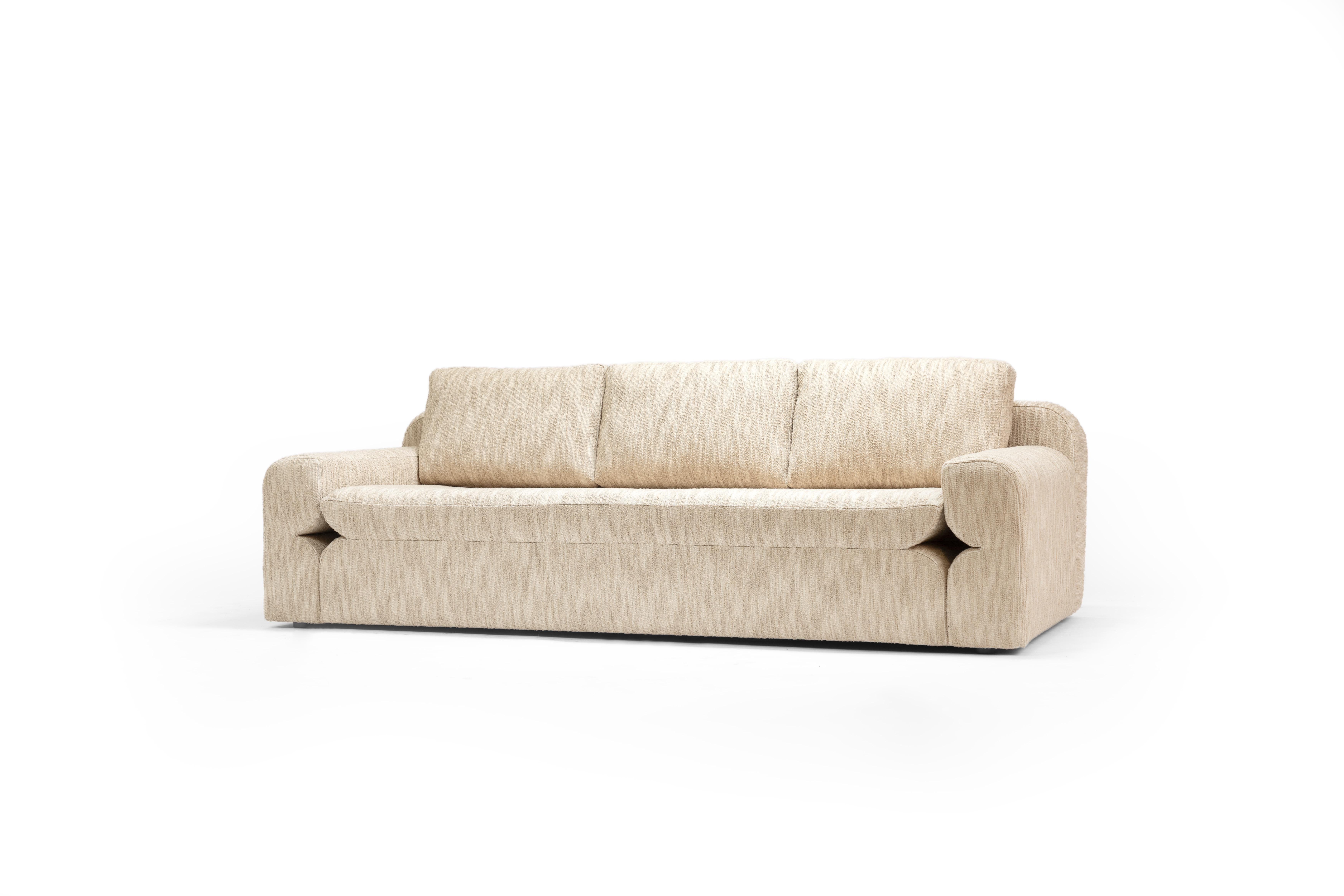 Postmoderno Nova Sofa di RALPH M. in vendita
