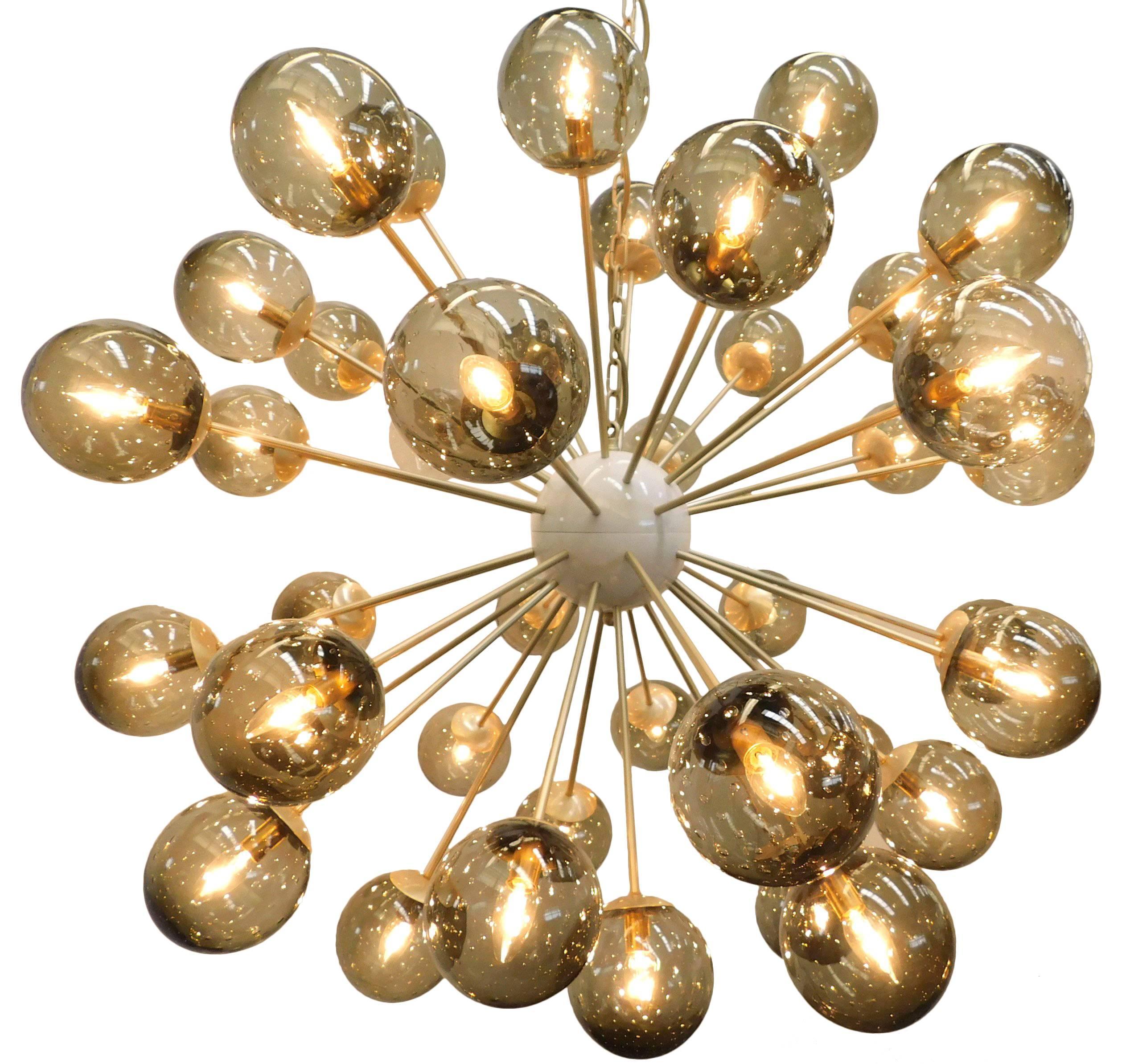 Nova Sputnik-Kronleuchter von Fabio Ltd (Moderne) im Angebot