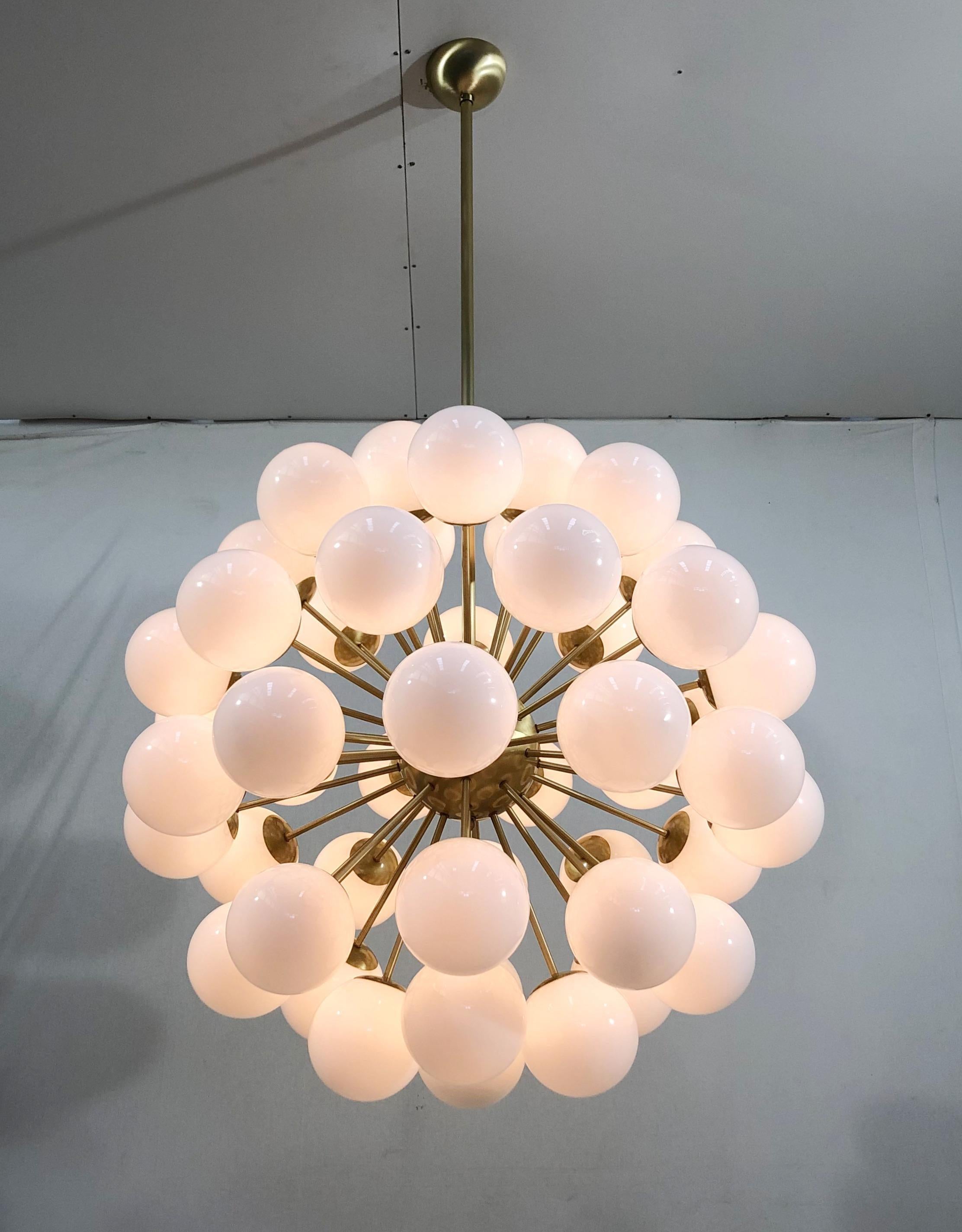 Mid-Century moderno Lampadario Nova Sputnik di Fabio Ltd in vendita