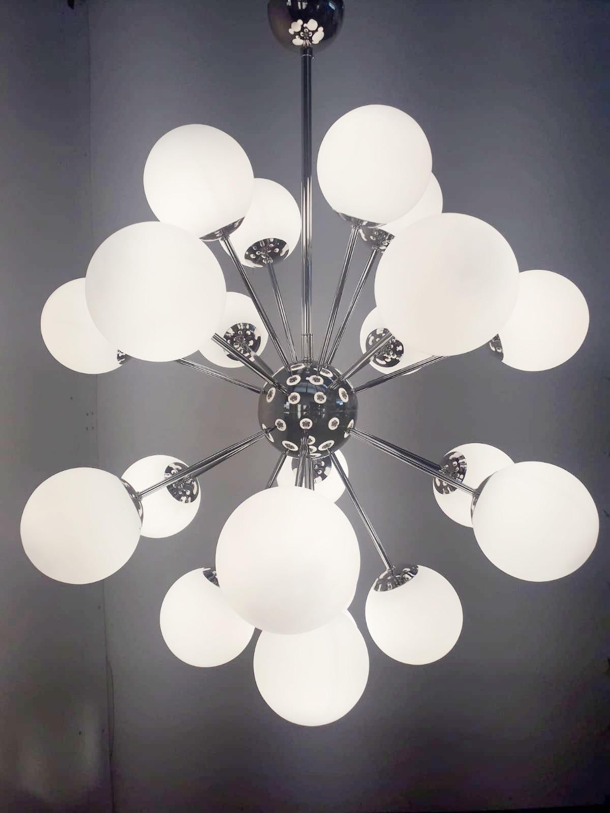 Mid-Century Modern Nova Sputnik Chandelier by Fabio Ltd For Sale