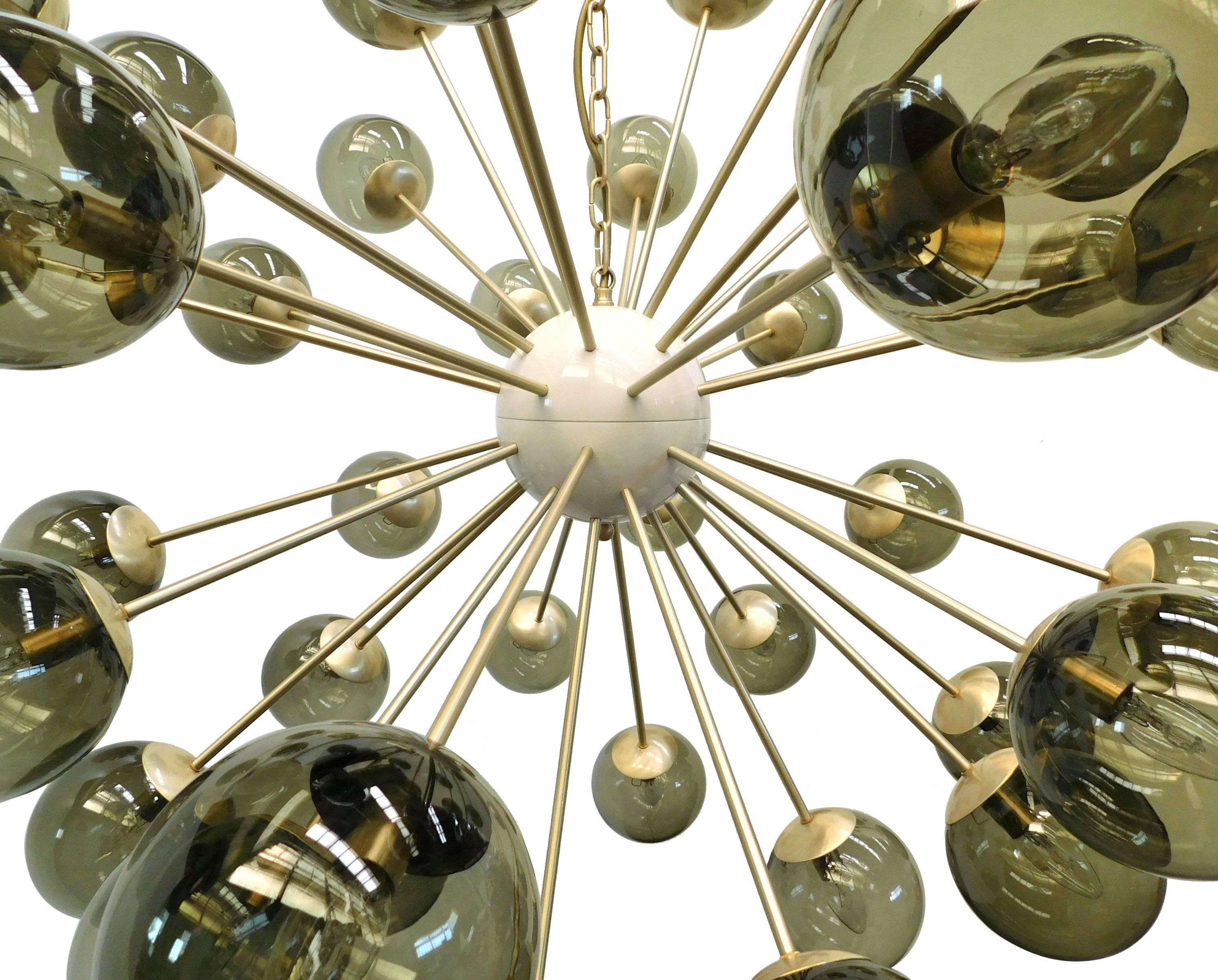 Brossé Lustre Spoutnik Nova de Fabio Ltd en vente