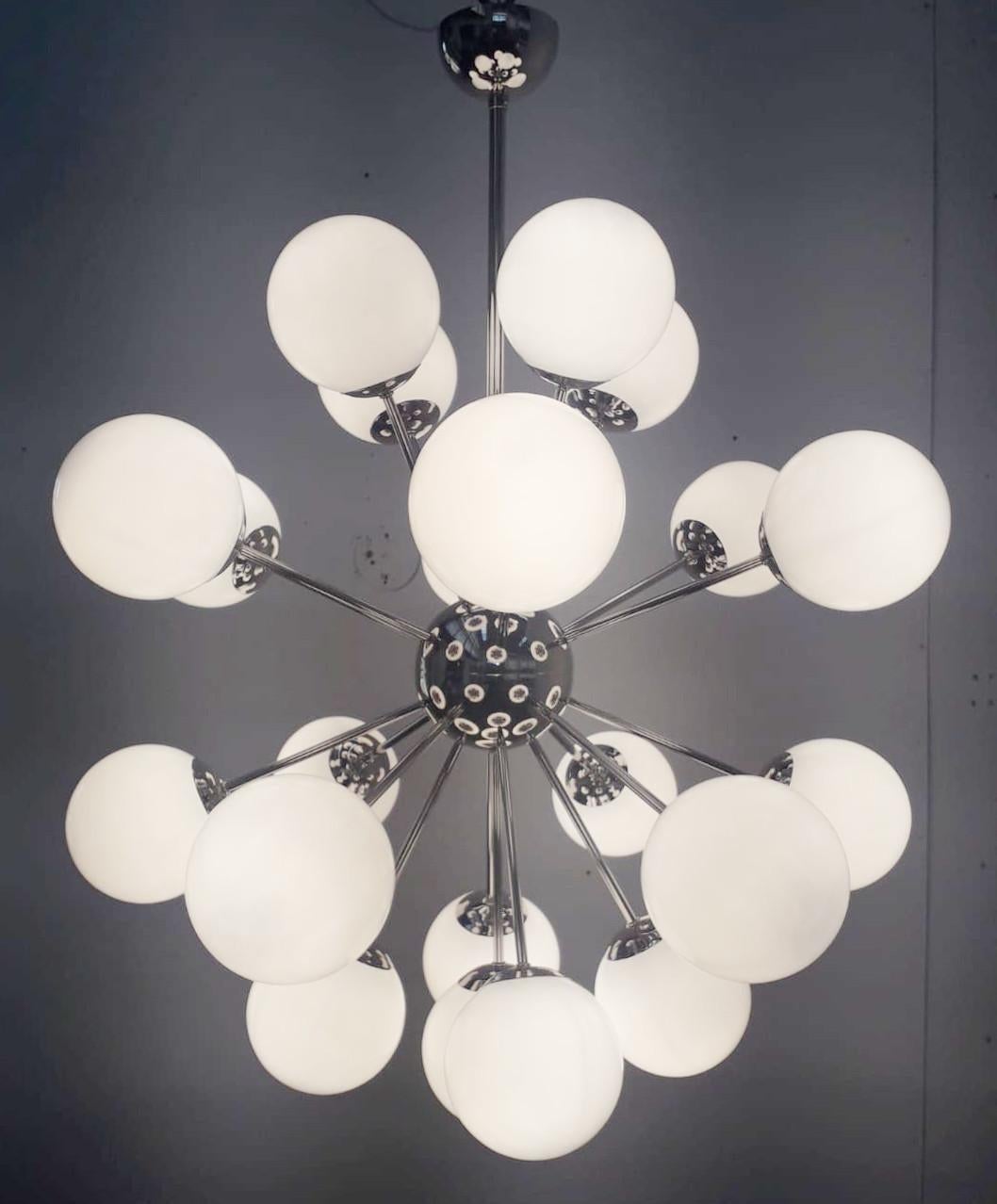 Lucidato Lampadario Nova Sputnik di Fabio Ltd in vendita
