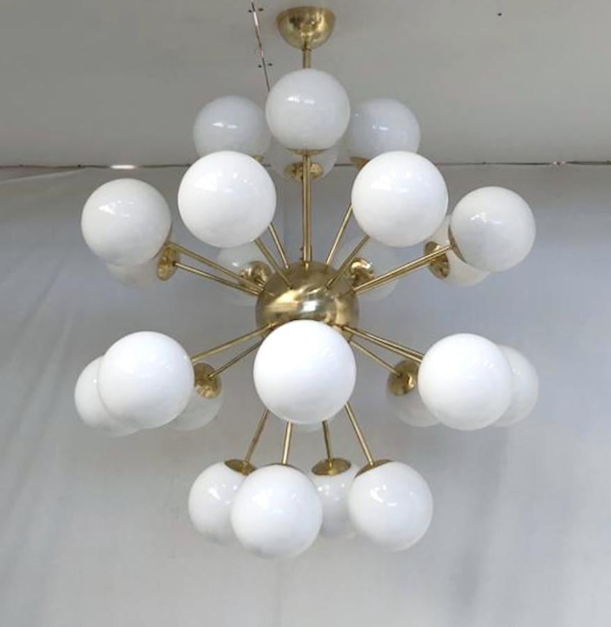 XXI secolo e contemporaneo Lampadario Nova Sputnik di Fabio Ltd in vendita