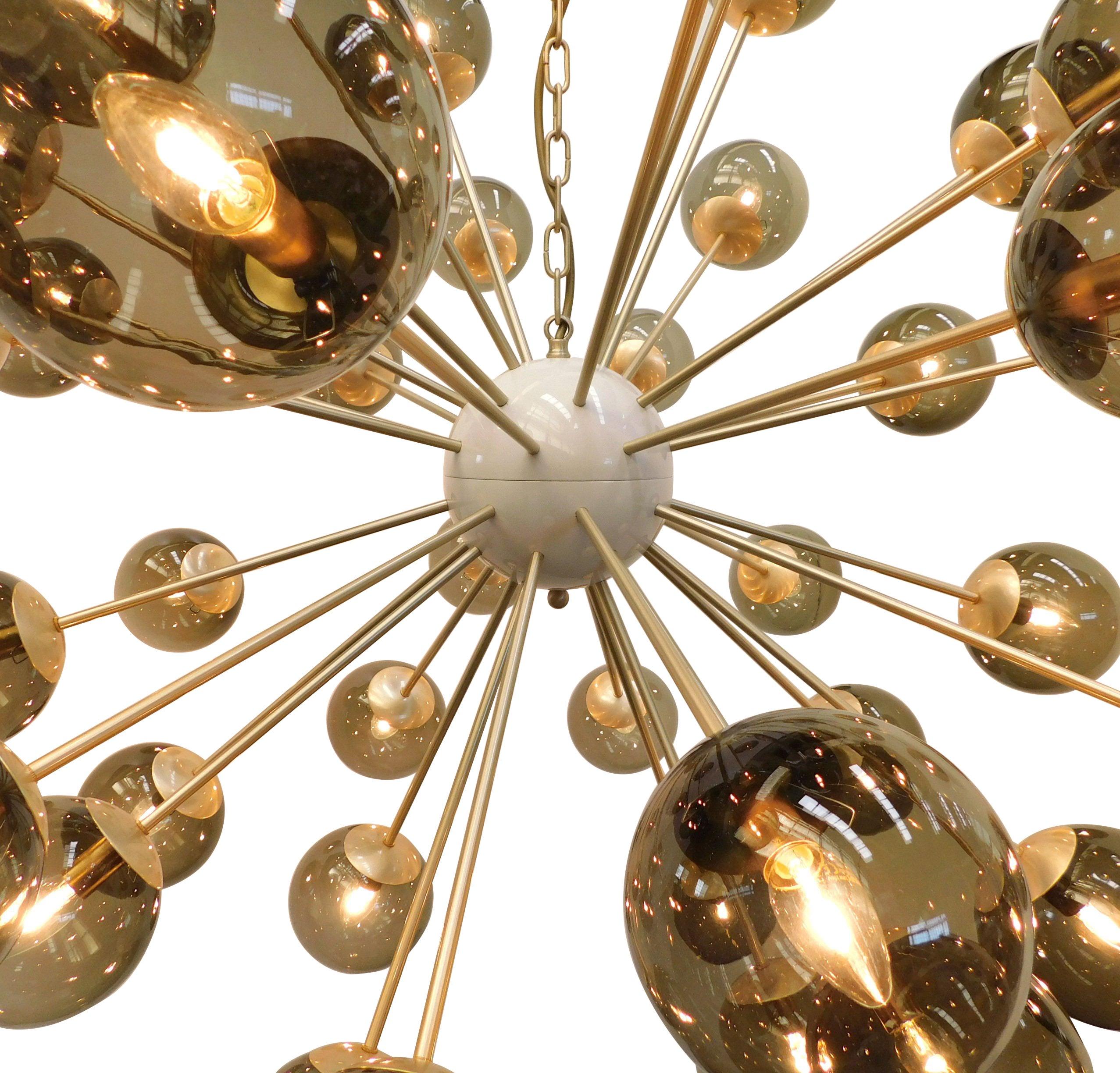 Lampadario Nova Sputnik di Fabio Ltd In condizioni Nuovo in vendita a Los Angeles, CA