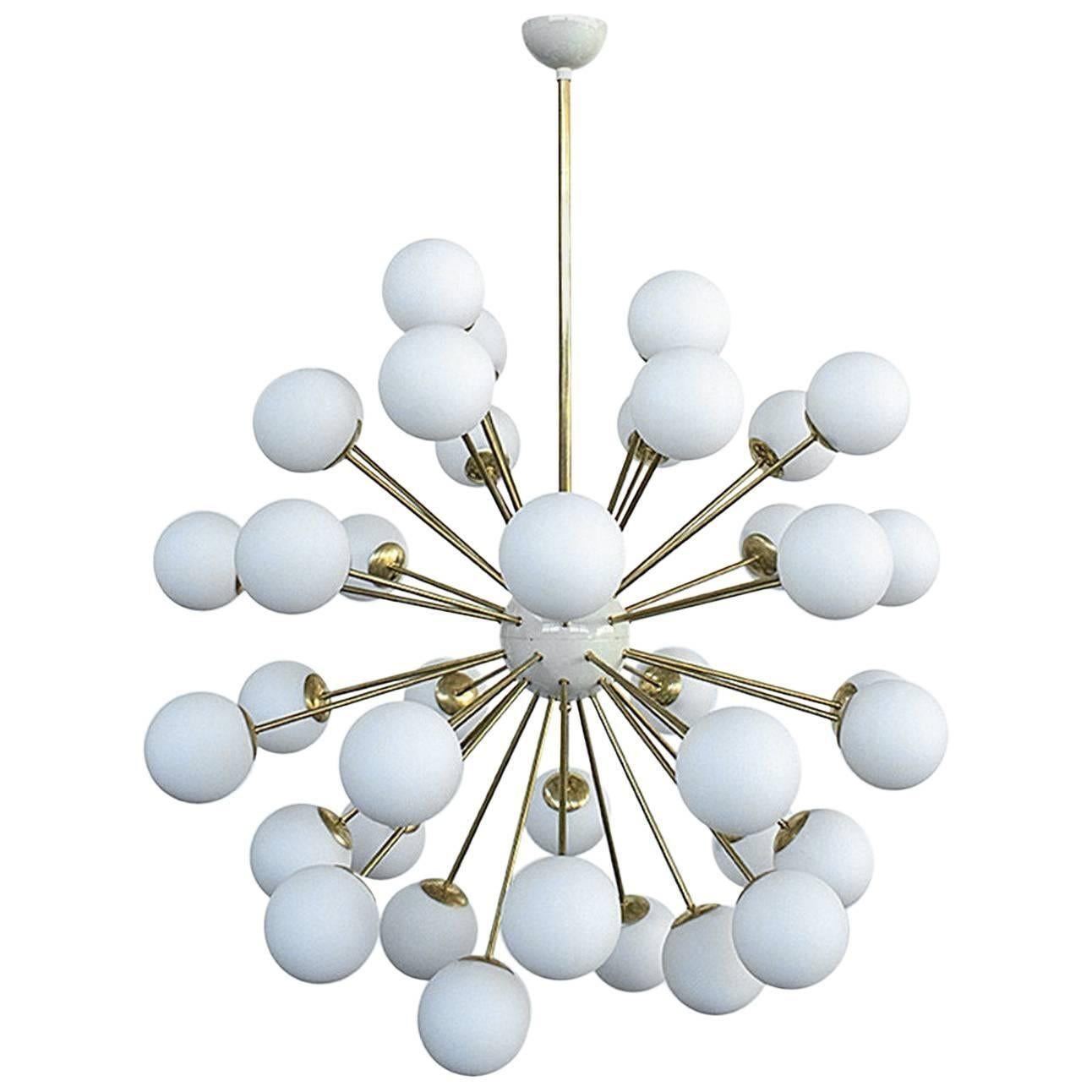 Lustre Spoutnik Nova de Fabio Ltd