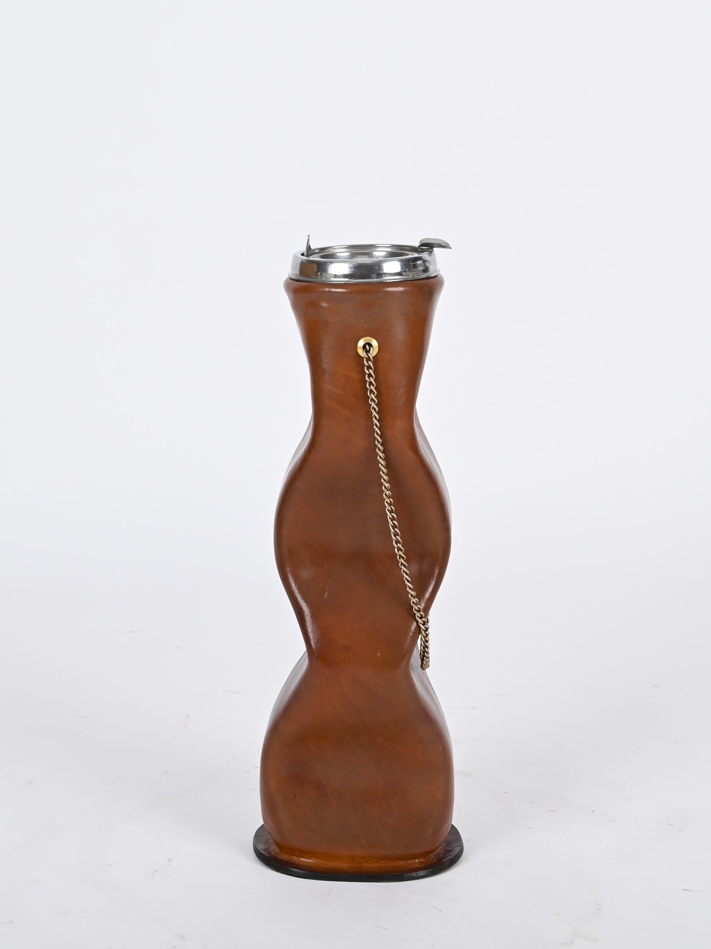 Hand-Crafted Nova Tecno Midcentury Pleated Leather and Brass Ashtray, Italy 1970's For Sale