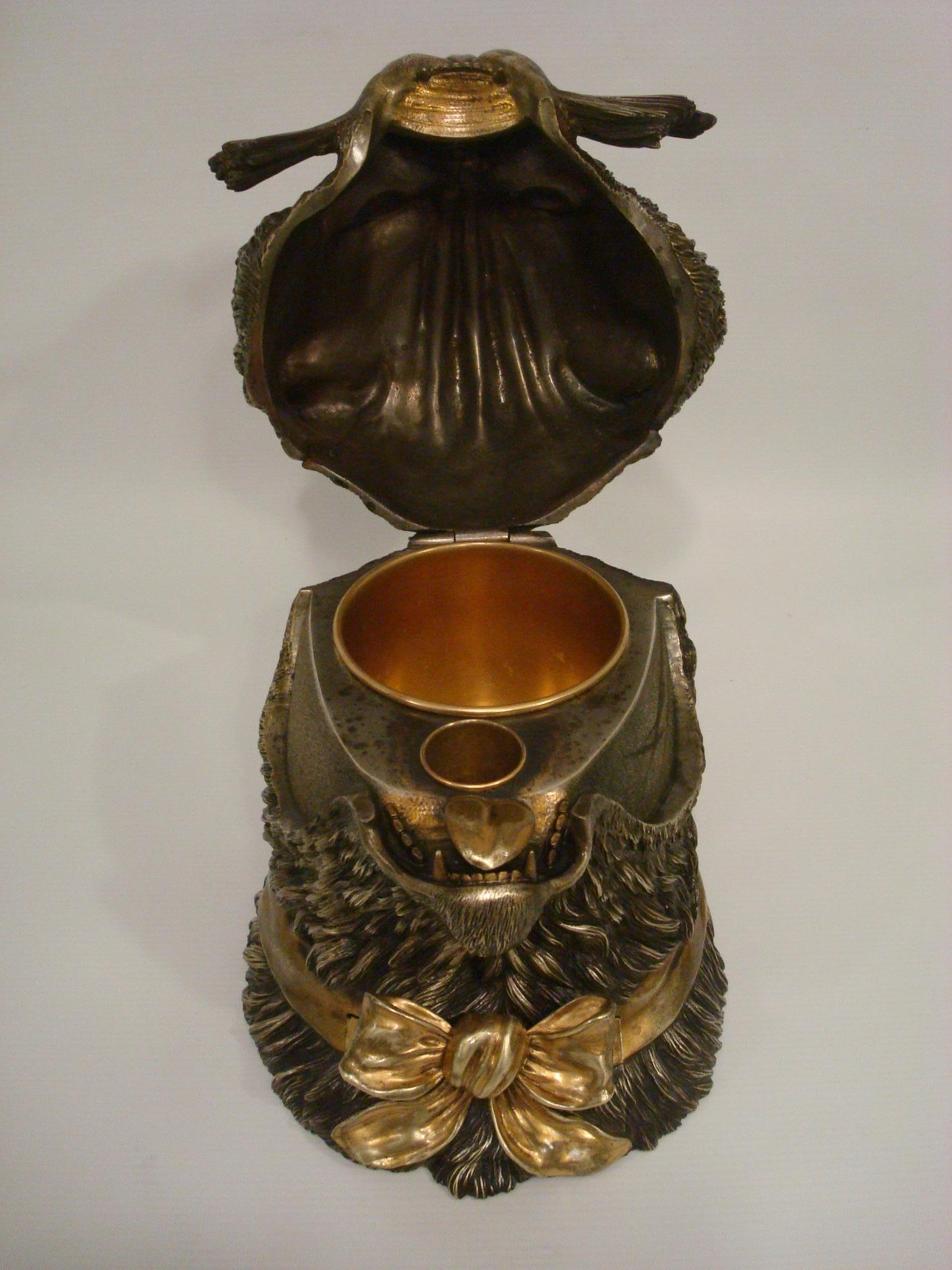Humidor-Skulptur eines Katzenkopfes aus Bronze, Zigarren/Zigarettenform (Versilbert) im Angebot