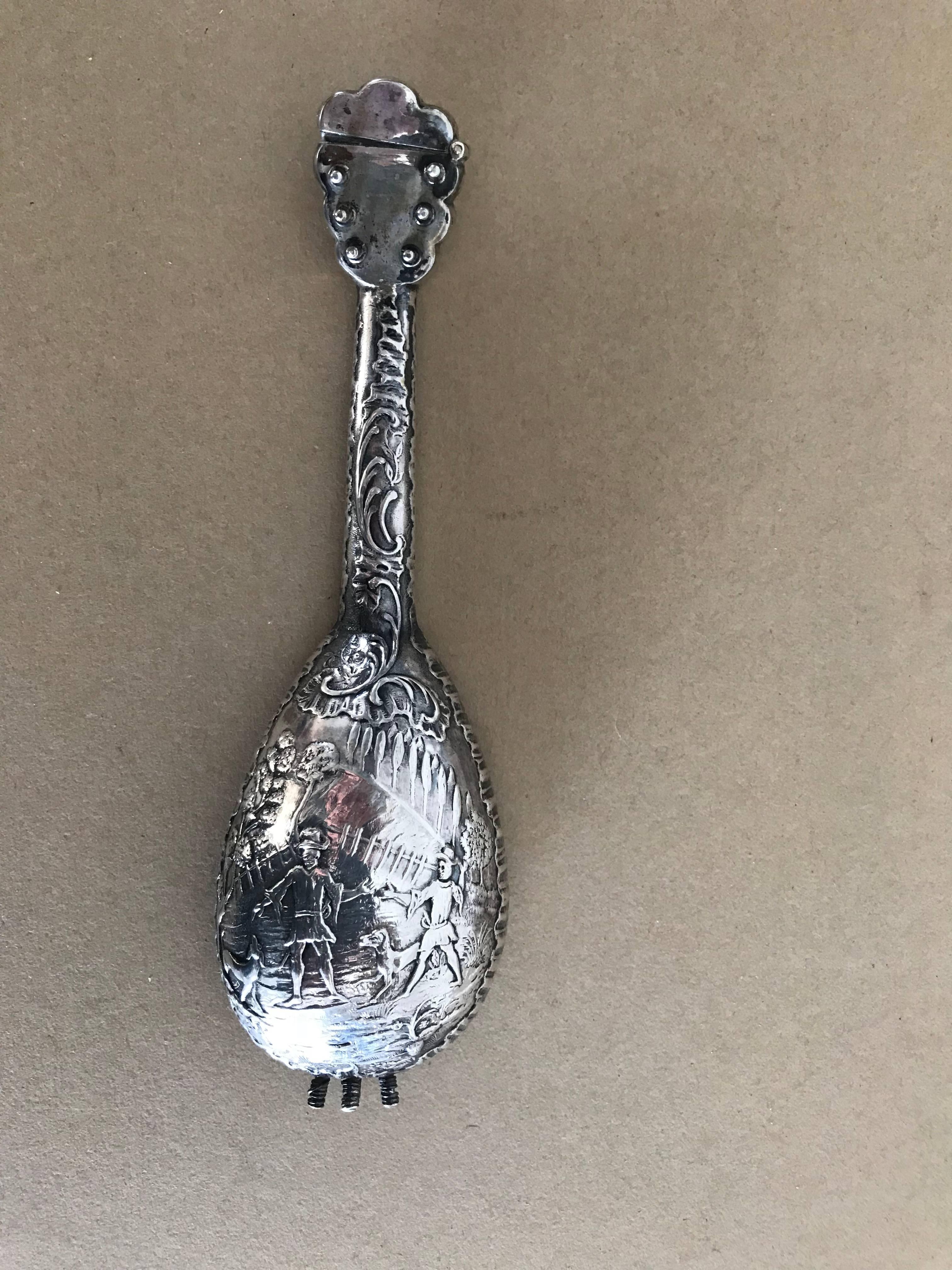Miniature Dutch Baroque Style Silver Mandolin Flask In Good Condition For Sale In Stamford, CT