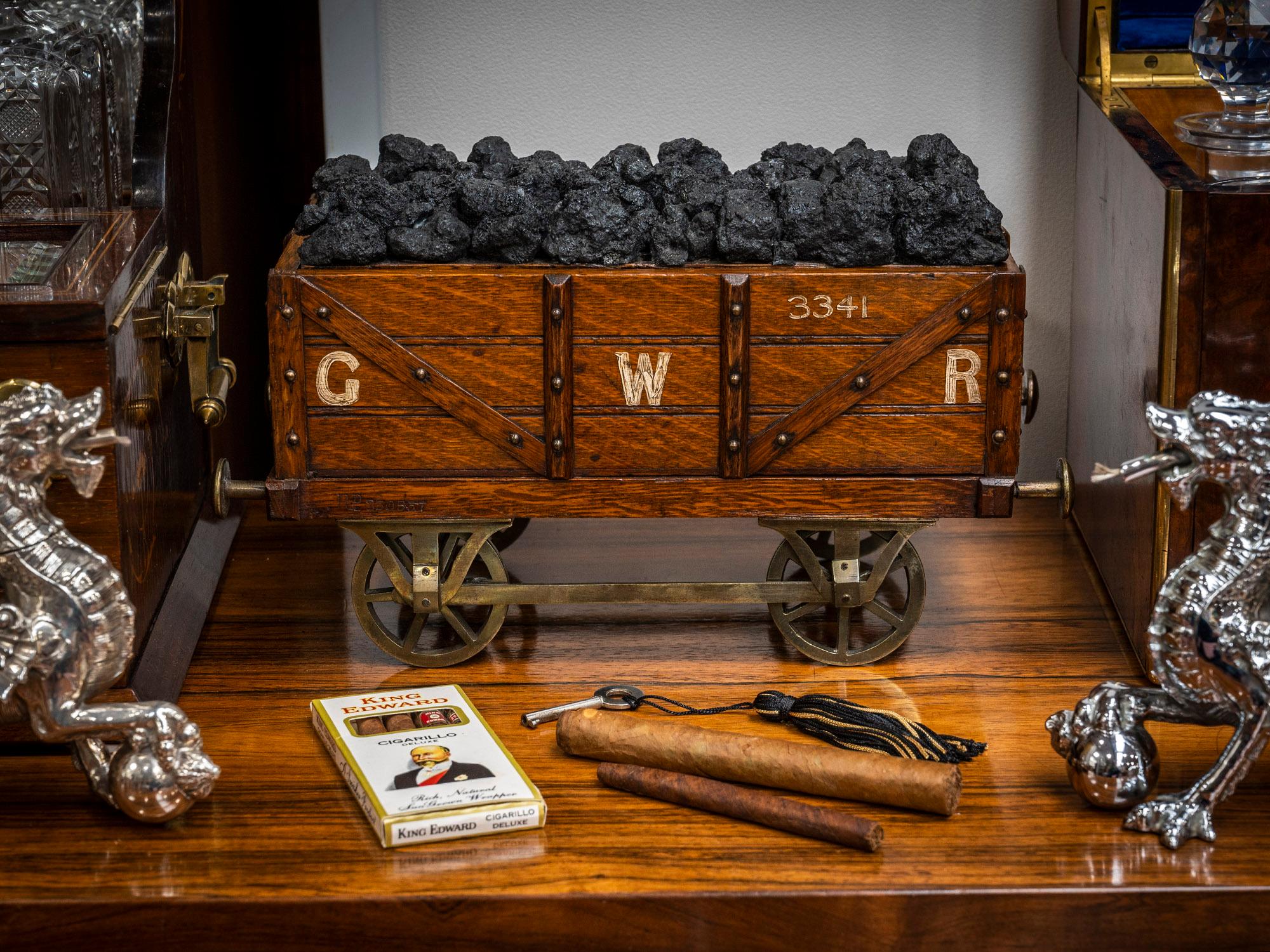 Novelty Great Western Railway Bogie Coal Wagon Humidor For Sale 4