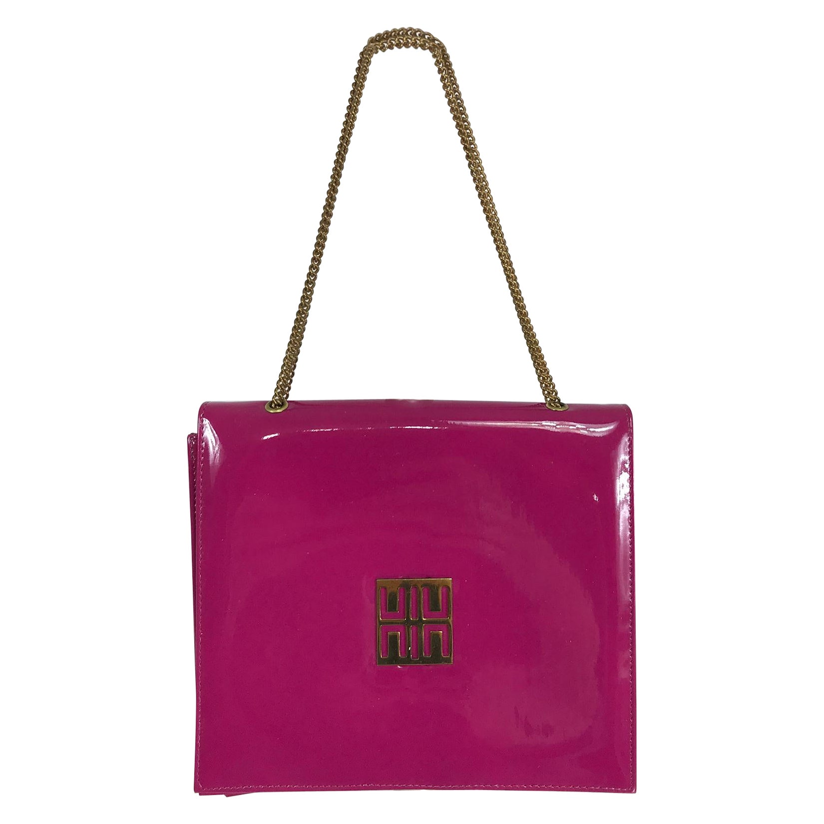 Sac à main fantaisie en cuir verni rose avec rabat sur le devant, finitions dorées, années 1960