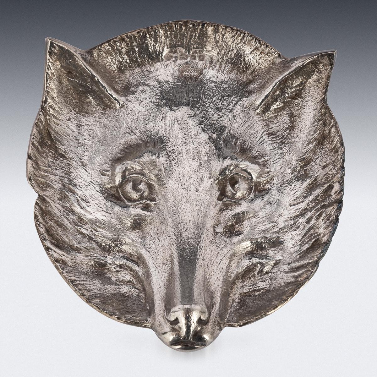 Novelty set of four solid silver fox head dishes, realistically cast as a fox heads with ears pricked and chased fur. Hallmarked English silver (925 standard), London, year 1982 (H), Maker A&CO (Asprey & Co)

CONDITION
In Great Condition - No