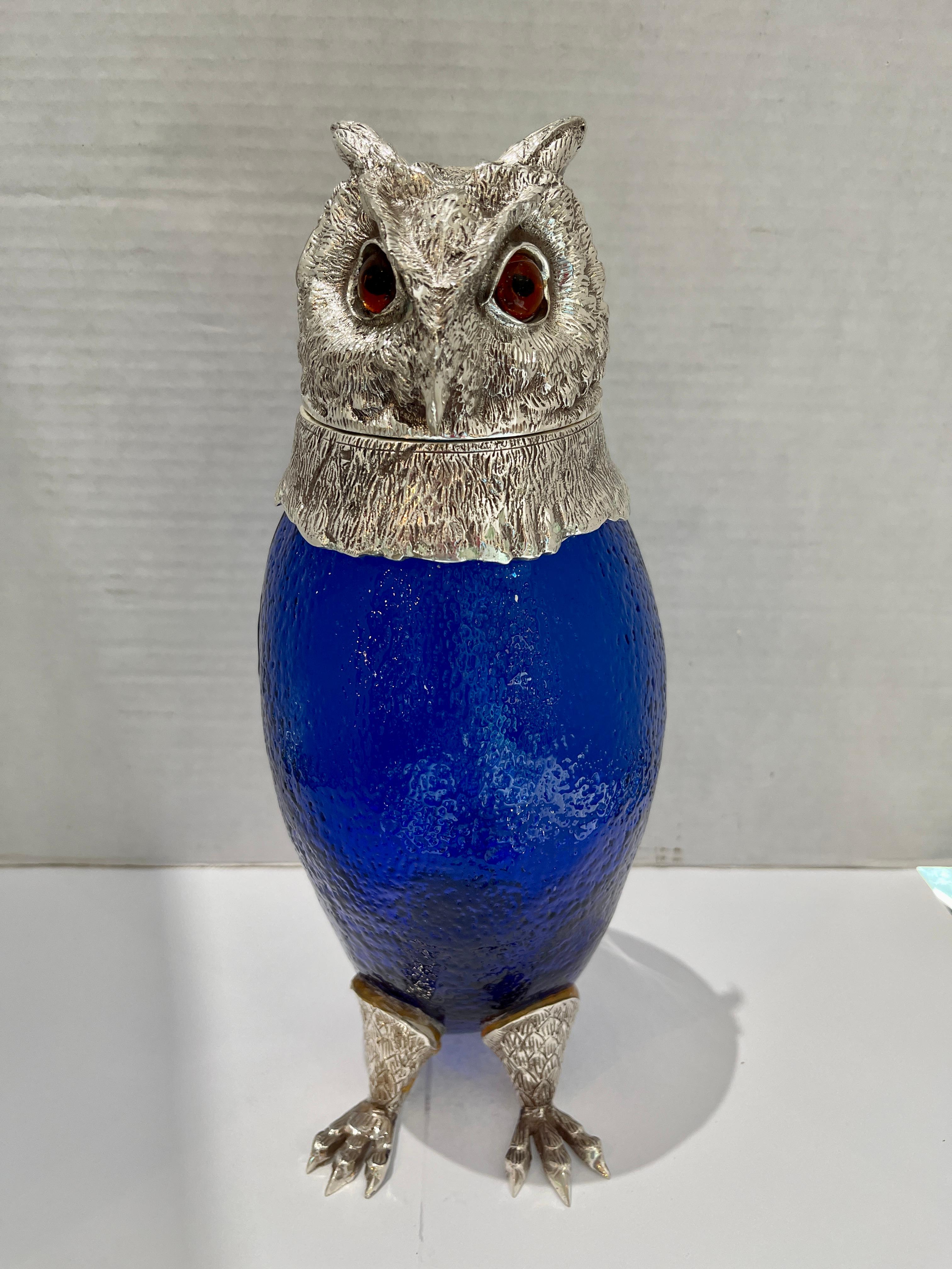 Just in, this striking  English Novelty Silver Plate and Cobalt Blue Glass Owl Claret Jug Decanter.
Very good to excellent condition, consistent with age and use..