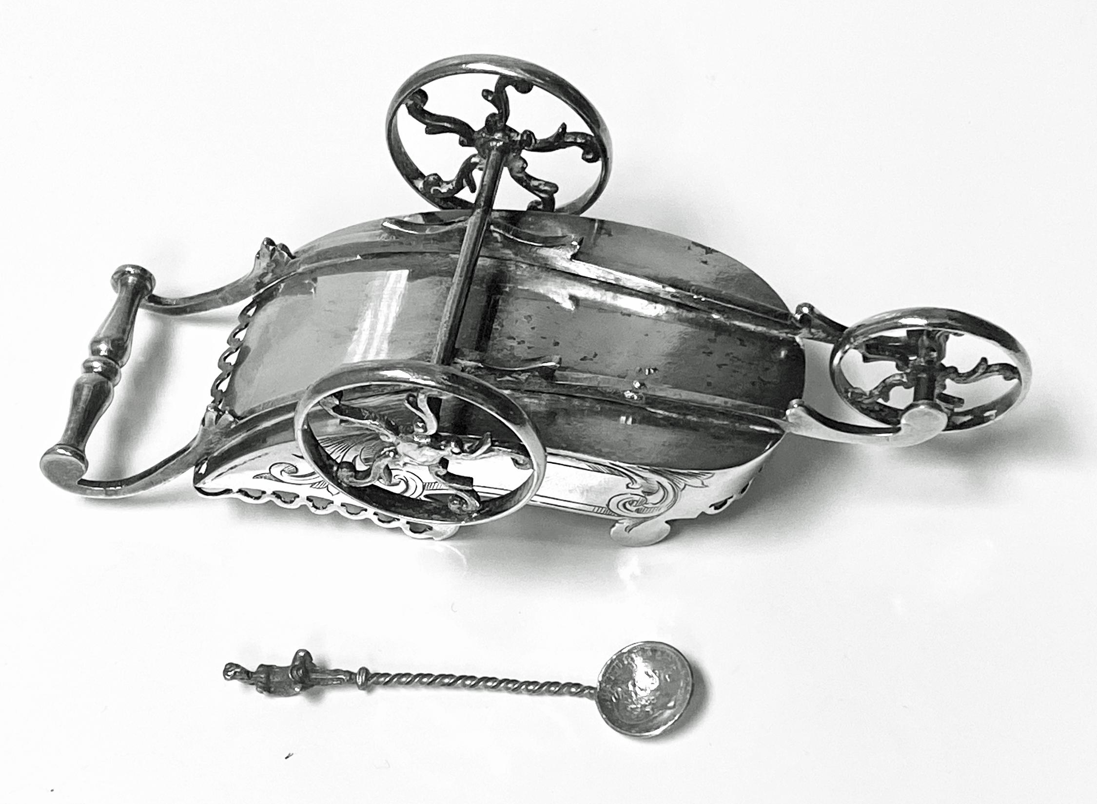 Women's or Men's Novelty silver plate Chariot Carriage Continental C.1870 For Sale