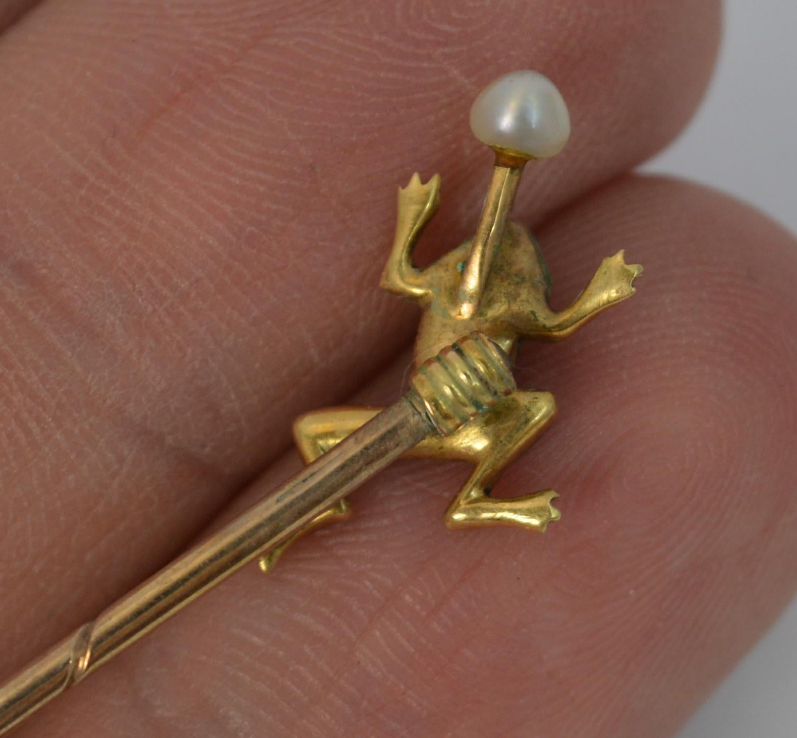 Novelty Victorian Frog Enamel 9 Carat Gold Stick Pin in Antique Box Dated 1915 2