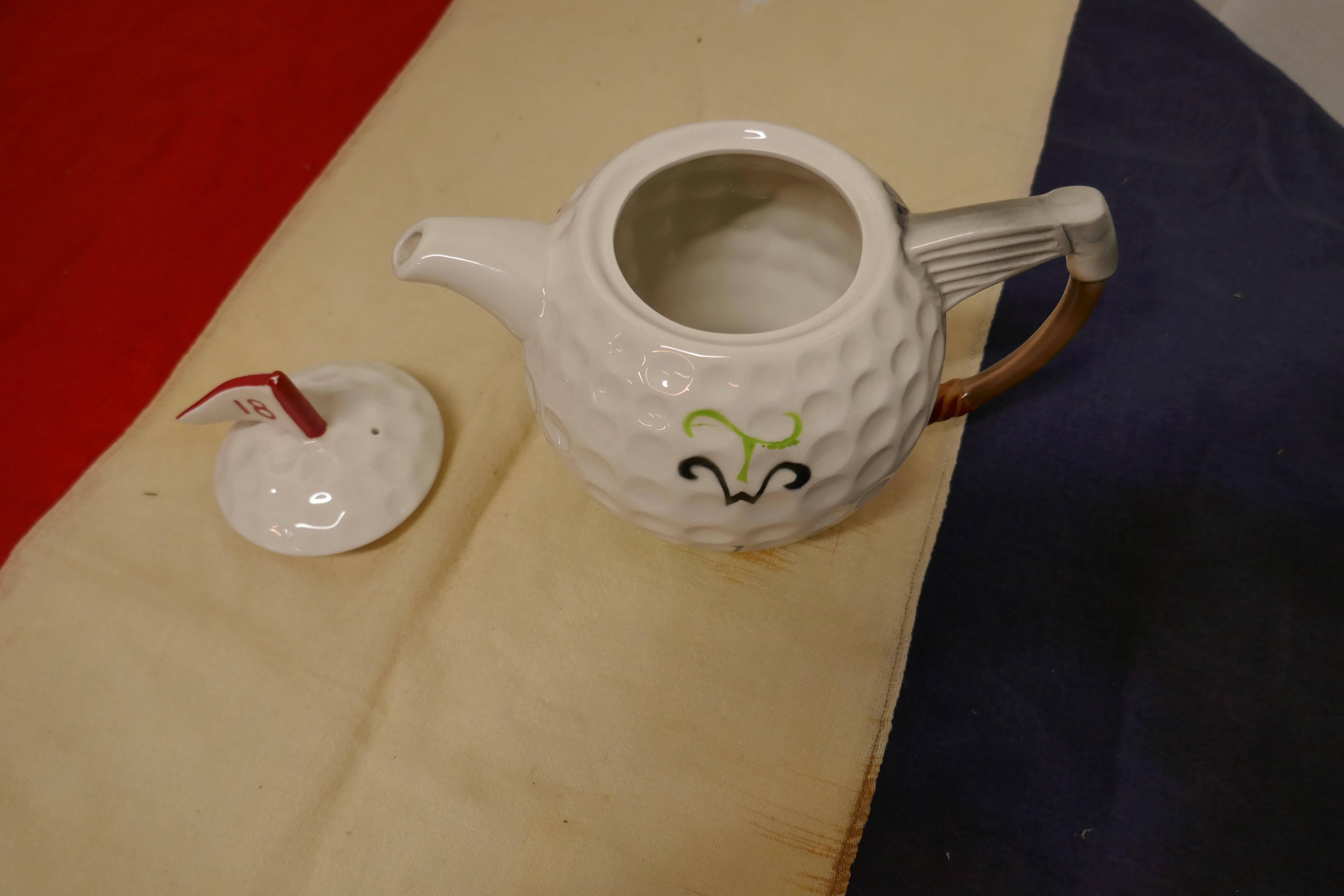 novelty teapot with feet