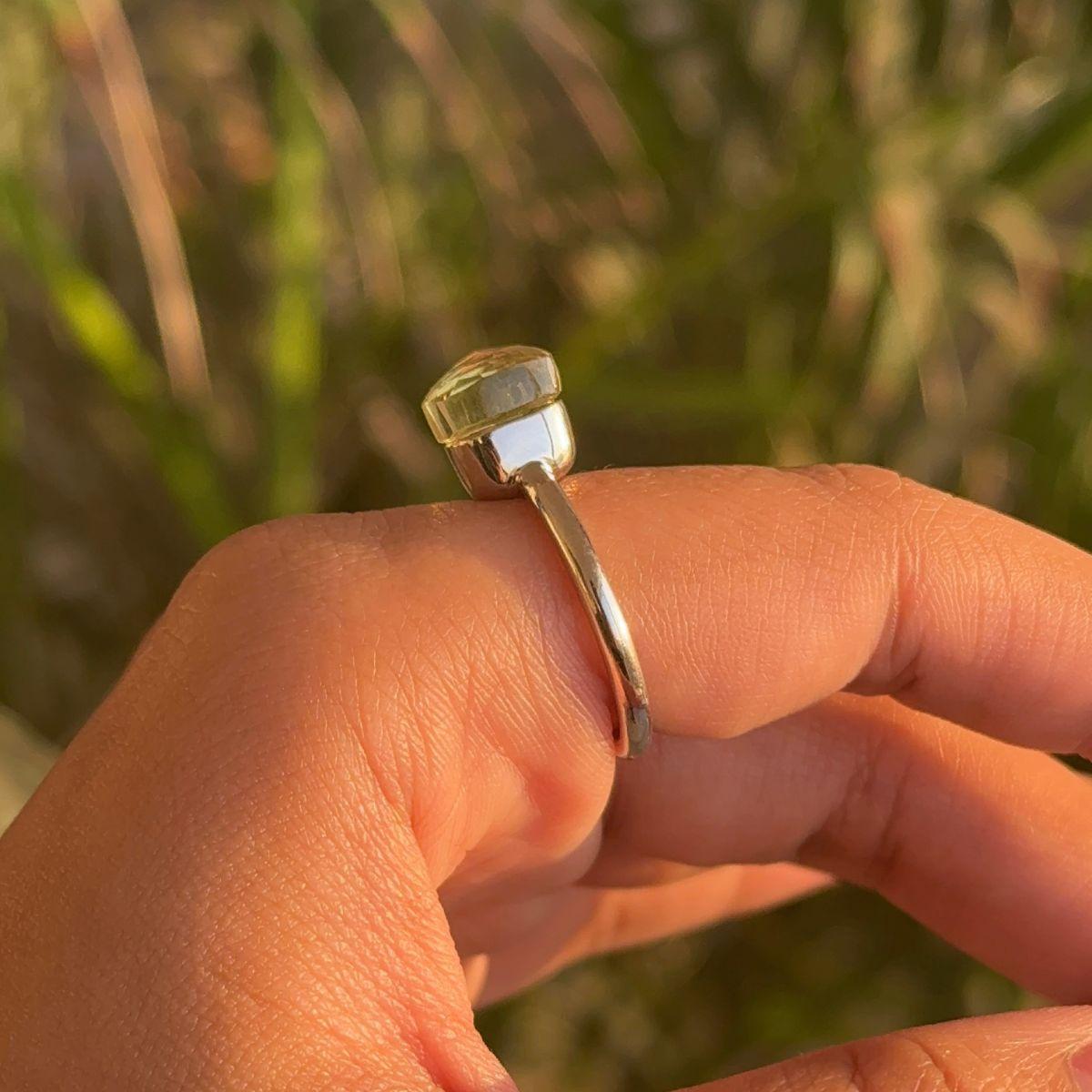 En venta: Anillo solitario de cuarzo limón con piedra de nacimiento de noviembre Joyería de plata 925 para regalo de mamá  4