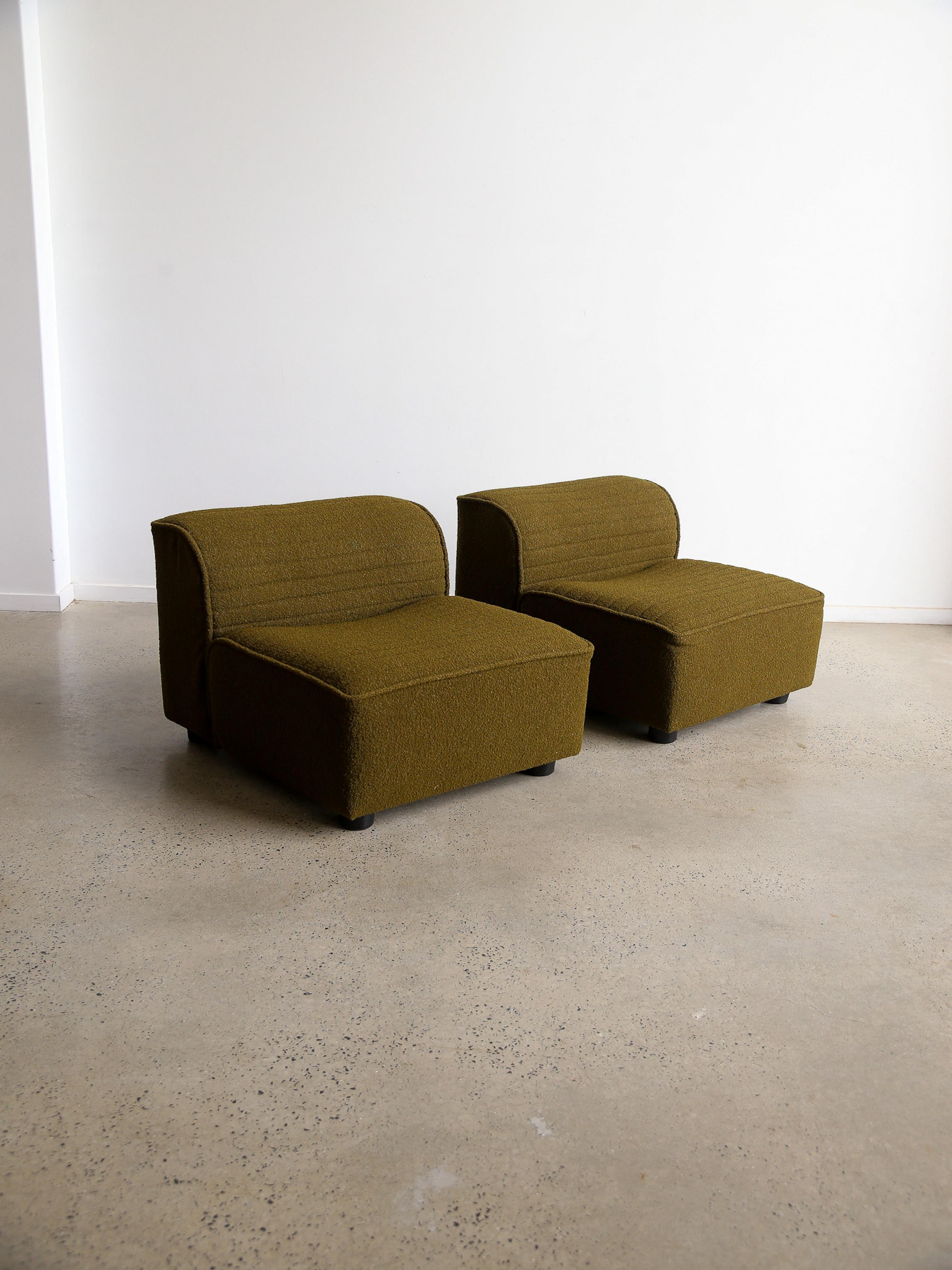 Designer: Achielle & Pier Giacomo Castiglioni 
Manufacturer: Flos 
Place of Origin: Italy
Date of Manufacture: 1960s
In style: Mid Century Modern
Materials & Techniques: Cocoon Resin,Metal Frame & Timber base 
Condition: Good condition, wear