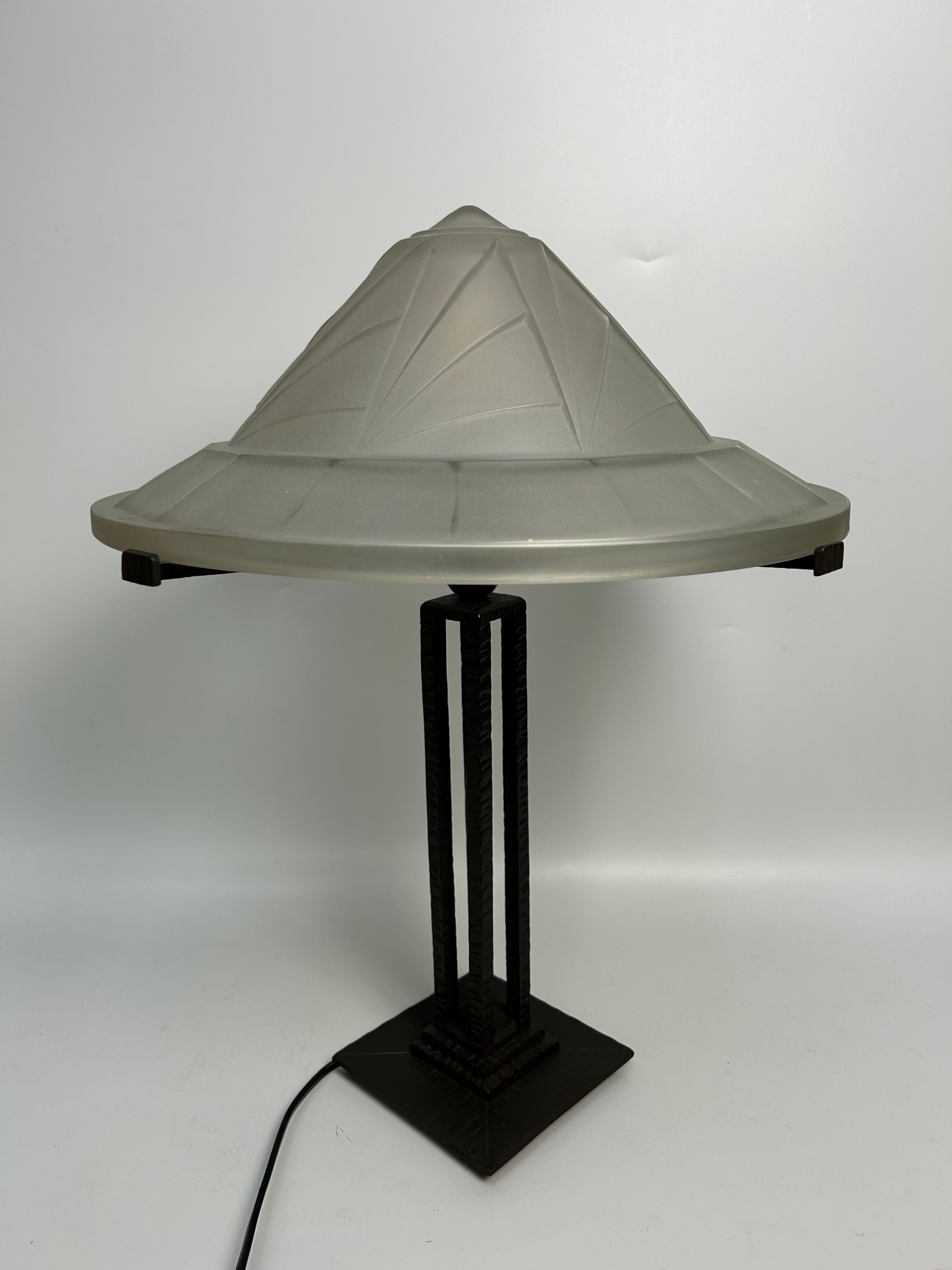 Noverdy Art Deco Lamp In Excellent Condition For Sale In NANTES, FR