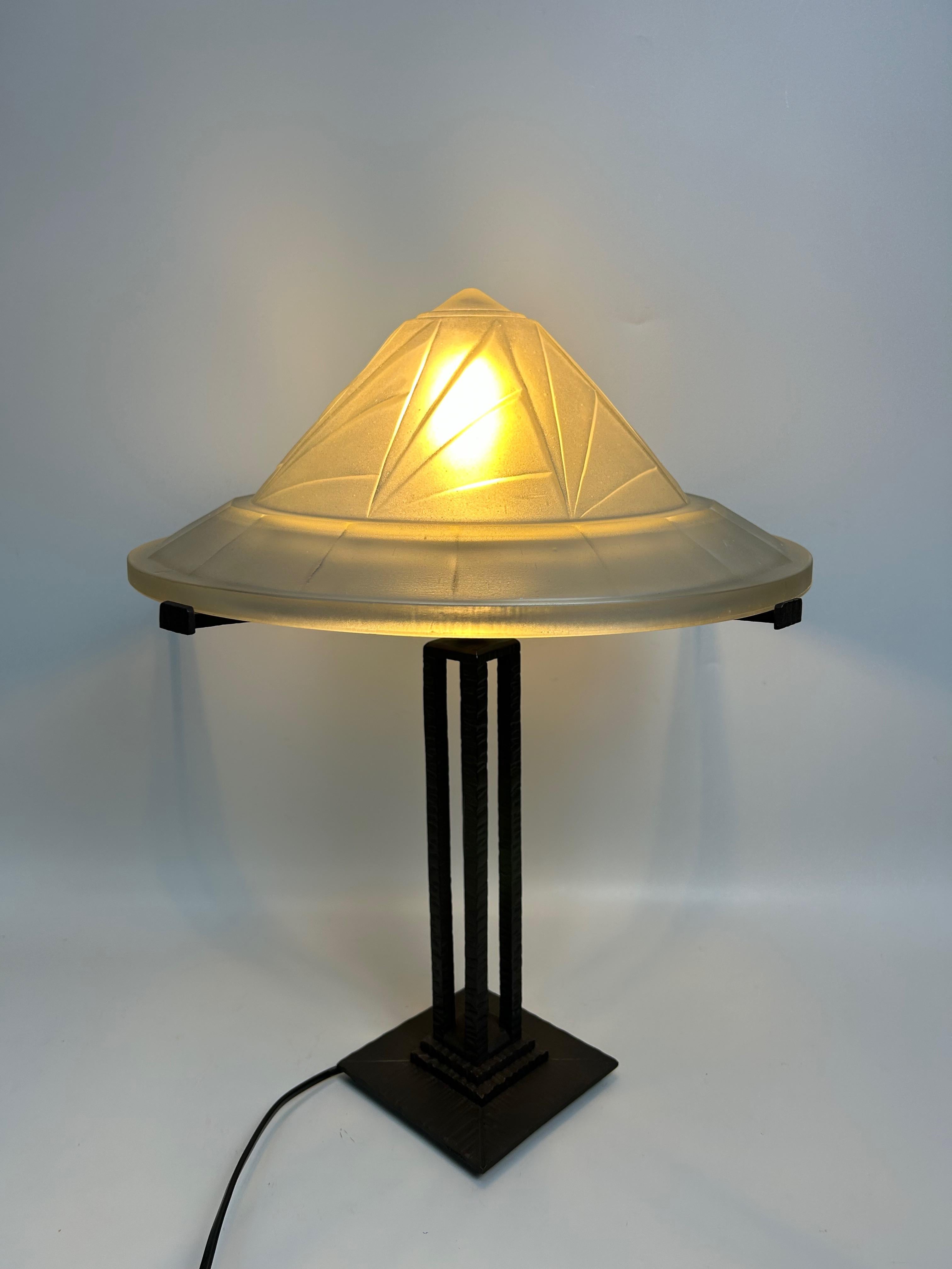 20th Century Noverdy Art Deco Lamp For Sale