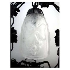 Noverdy Französische Art-Déco-Tischlampe in Weinrebenform, 1930
