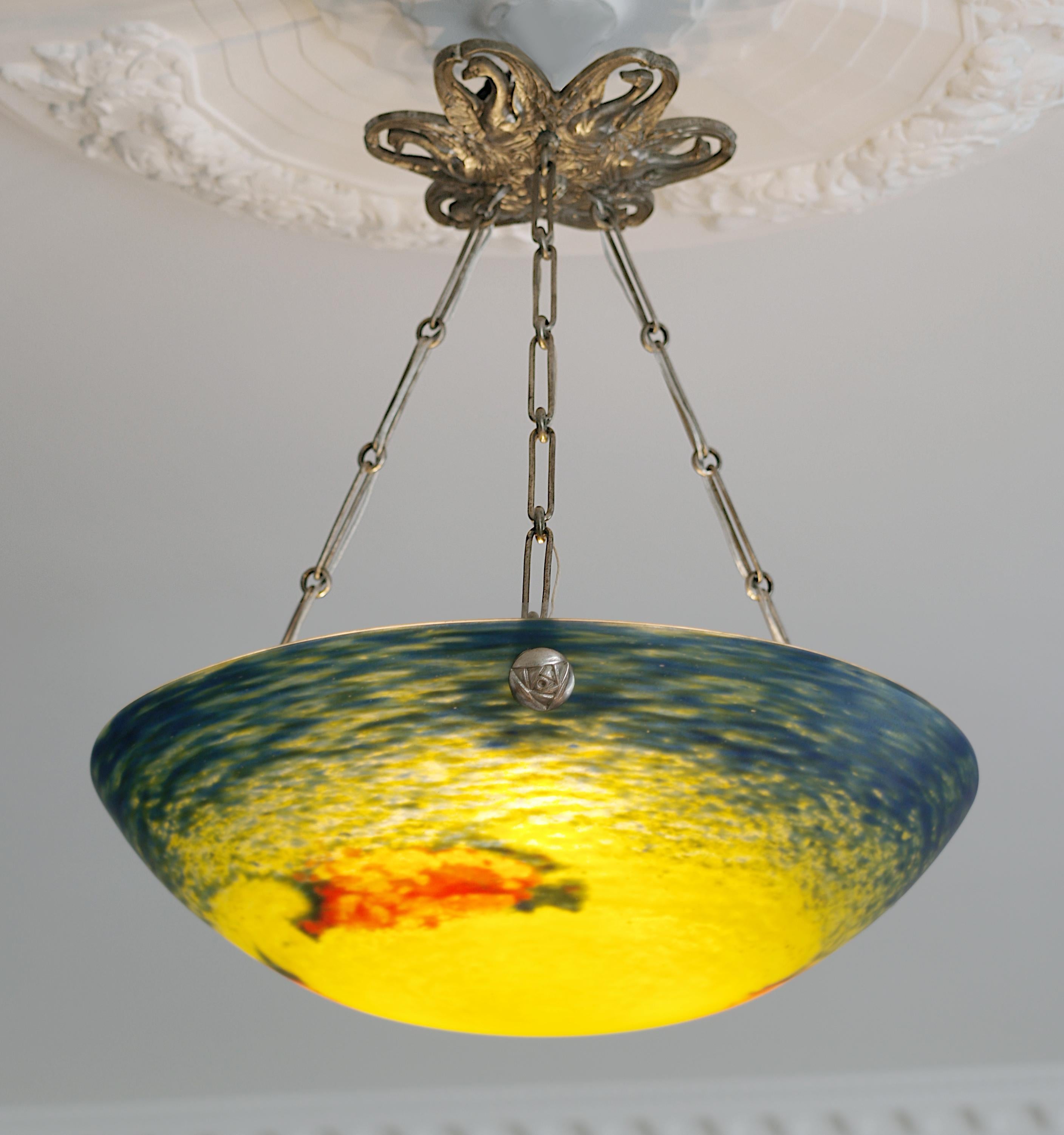 Bronze Noverdy Wide French Art Deco Swans Pendant Chandelier, Late 1920s For Sale