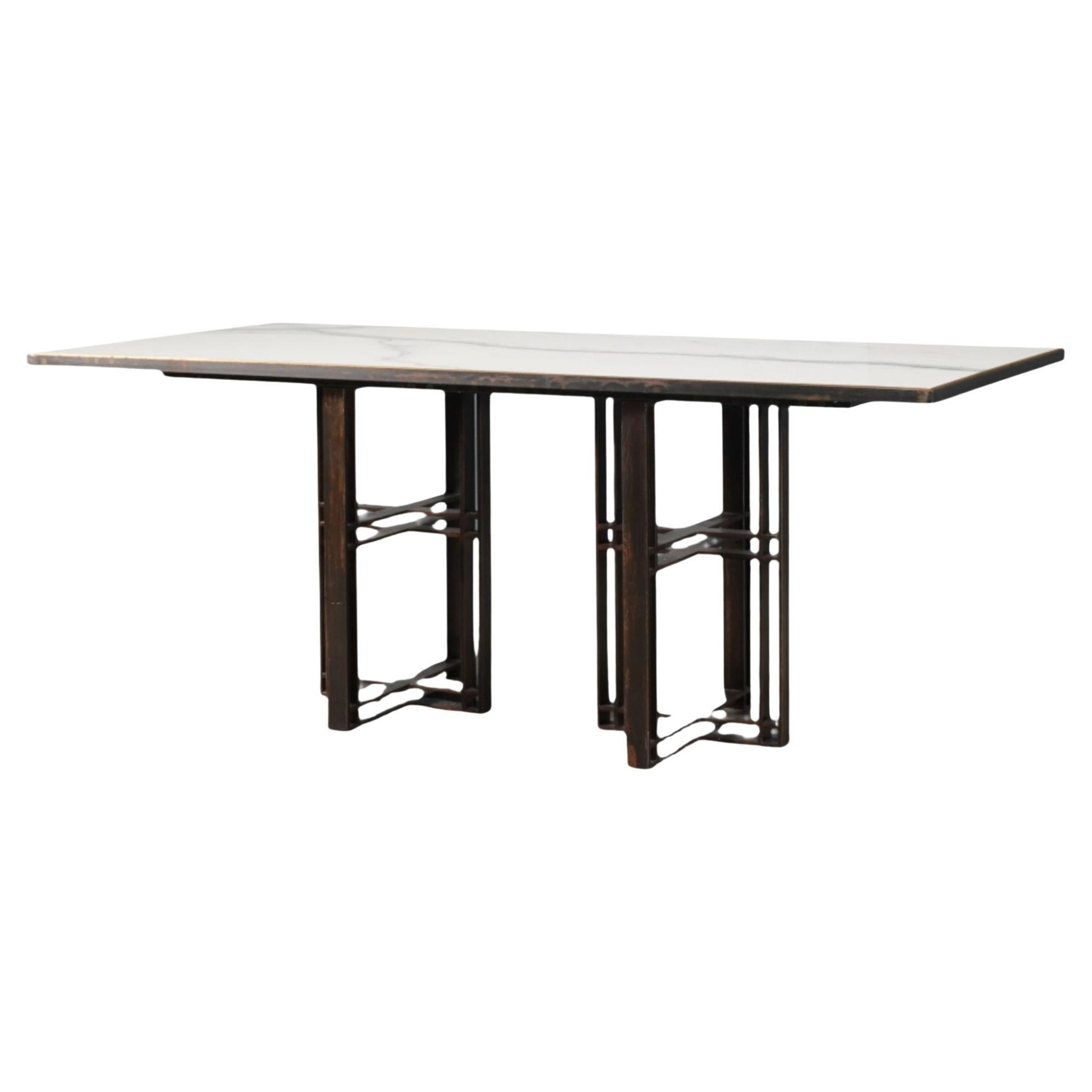 Table à manger Novocastrian Athwart en vente