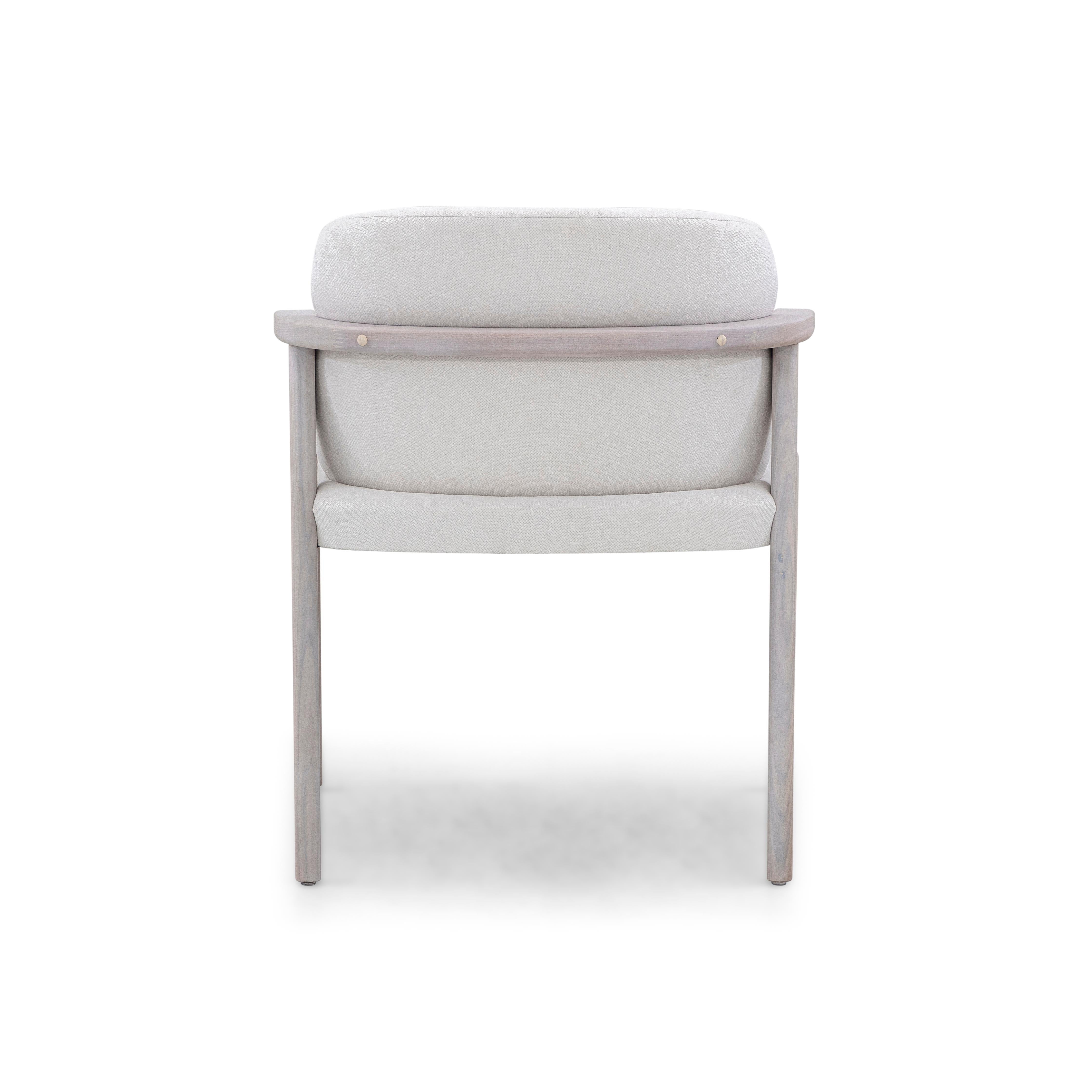 Chaise de salle à manger ou d'appoint en chêne dover ivoire rembourrée de forme moderne - Nowe Line Neuf - En vente à Miami, FL