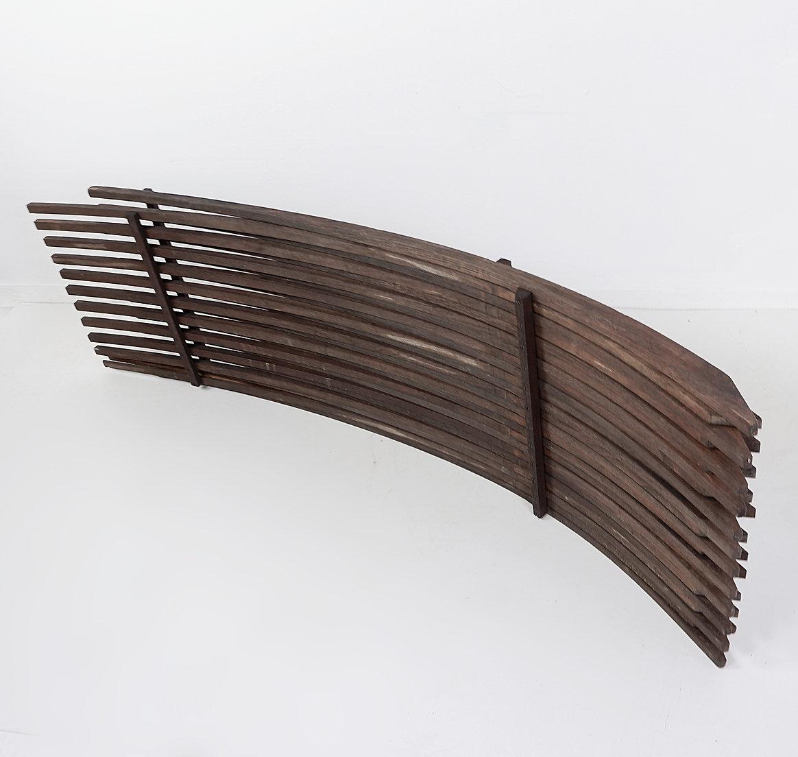 Silla de teca 'Nozib' de Nils-Ole Zib para Bergafor
Tumbona - Mid Century
Medidas : 160cmx51cm H:107cm SH:28cm
Material : Madera 
Esta tumbona Nozib, diseñada en 1988 por Nils Ole Zib y fabricada por Berga Form de Suecia, tiene el asiento y el