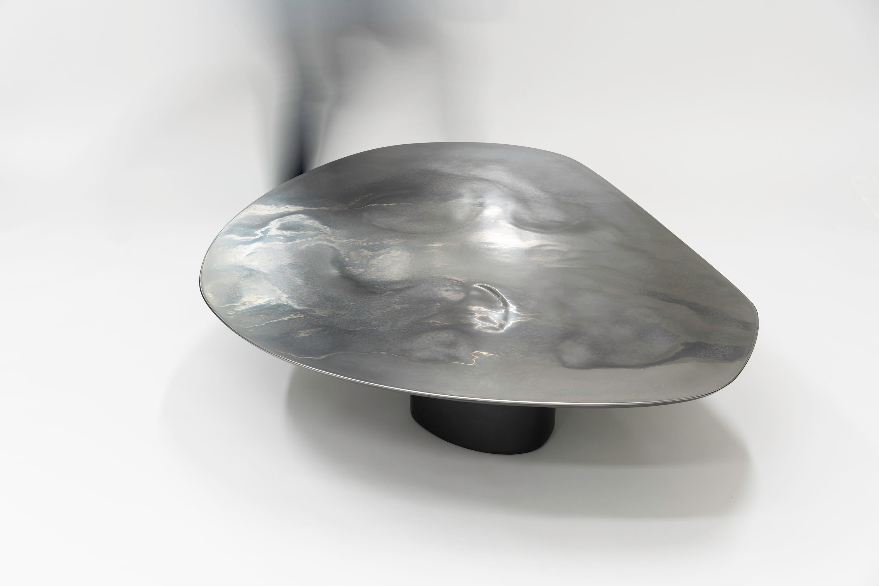 European NR LOW, 21st Century Modern Sculptural Circular Silver Black Coffee Table For Sale