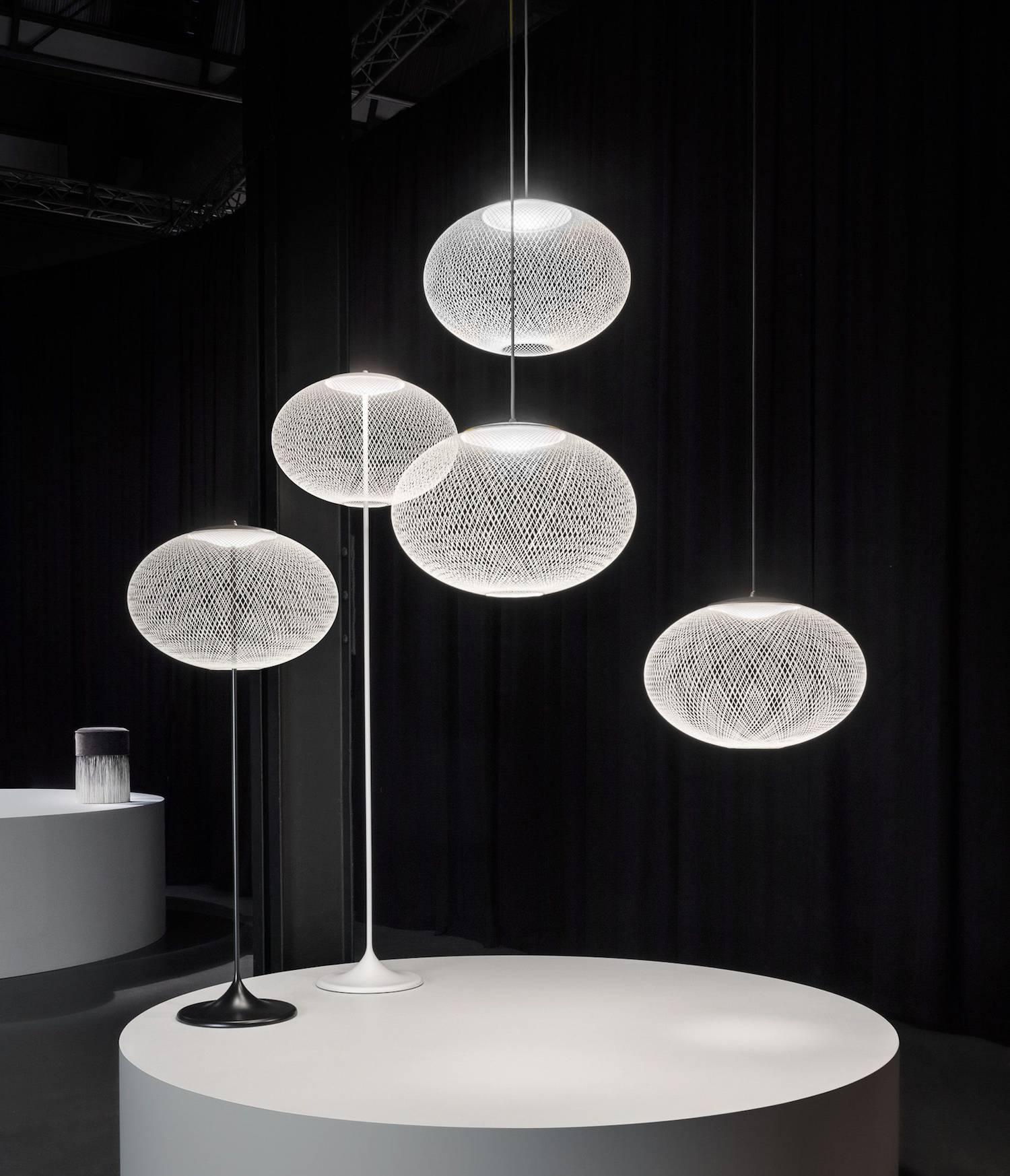 NR2 Medium White Suspension Lamp with Integrated LED by Bertjan Pot for Moooi In New Condition For Sale In Rhinebeck, NY