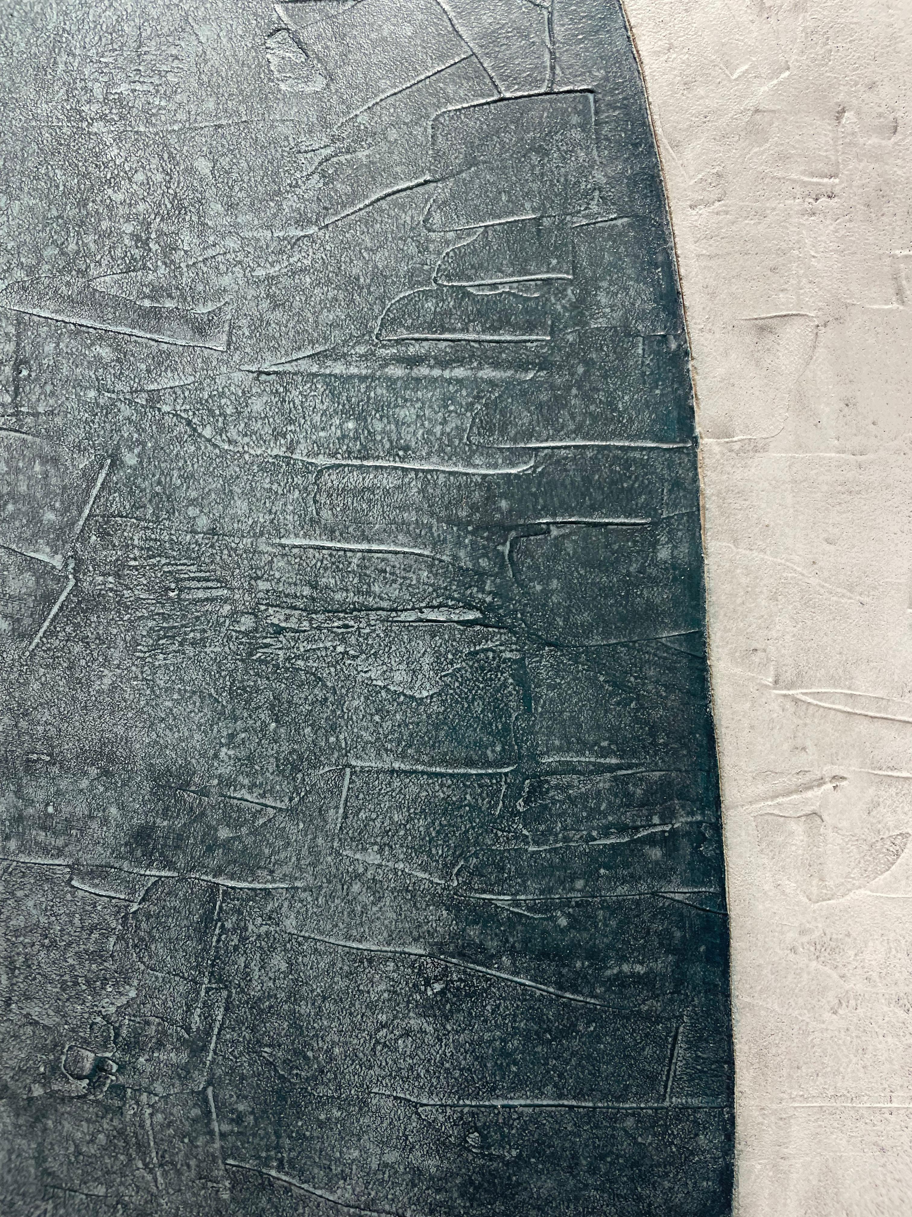 Fluïr - 21. Jahrhundert, Abstrakte Kunst, Zement auf Holz, Erdtöne (Geometrische Abstraktion), Painting, von Núria Guinovart