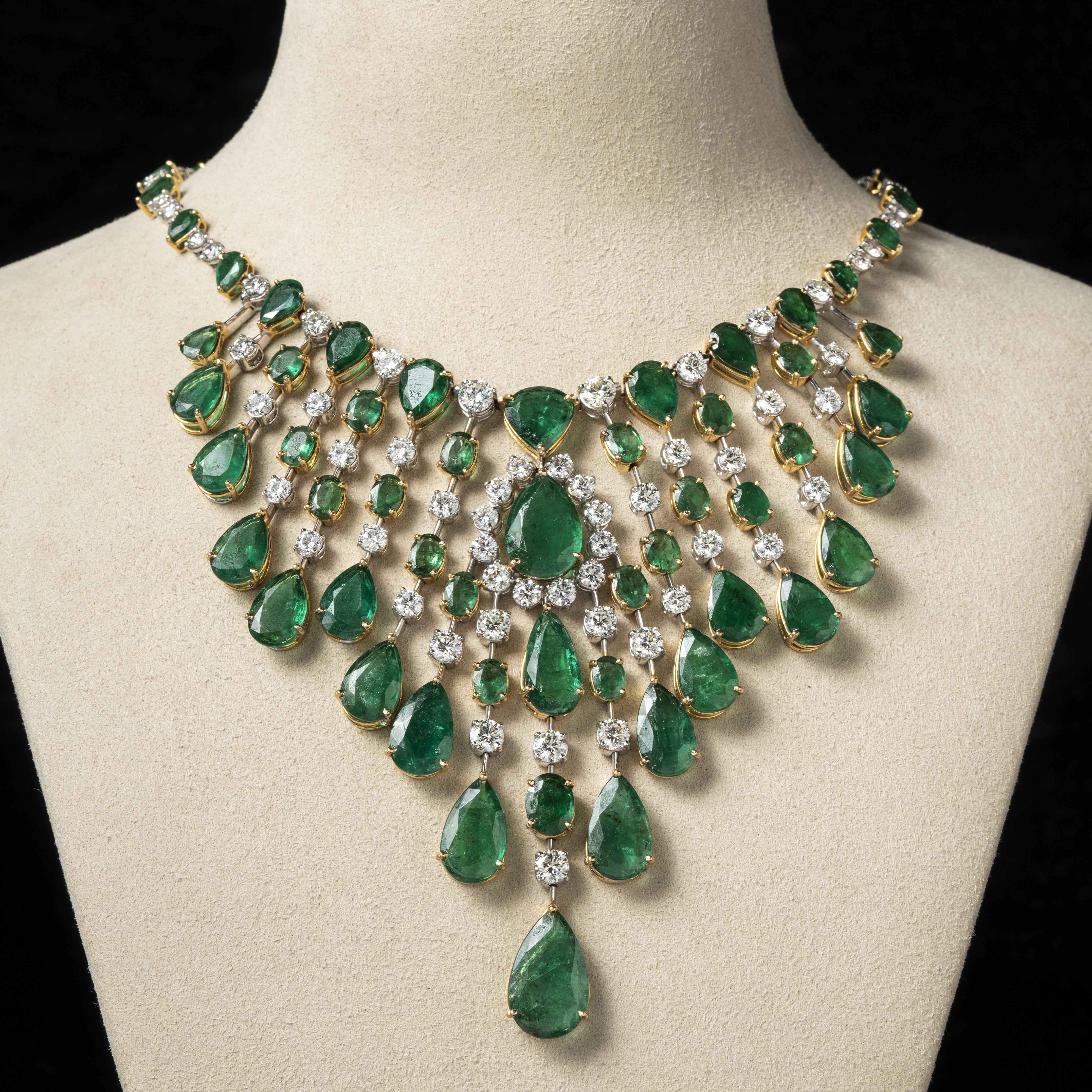 Contemporary Beauvince Nritya Emerald & Diamond Necklace & Earrings (179.54 ct Gemstones) For Sale