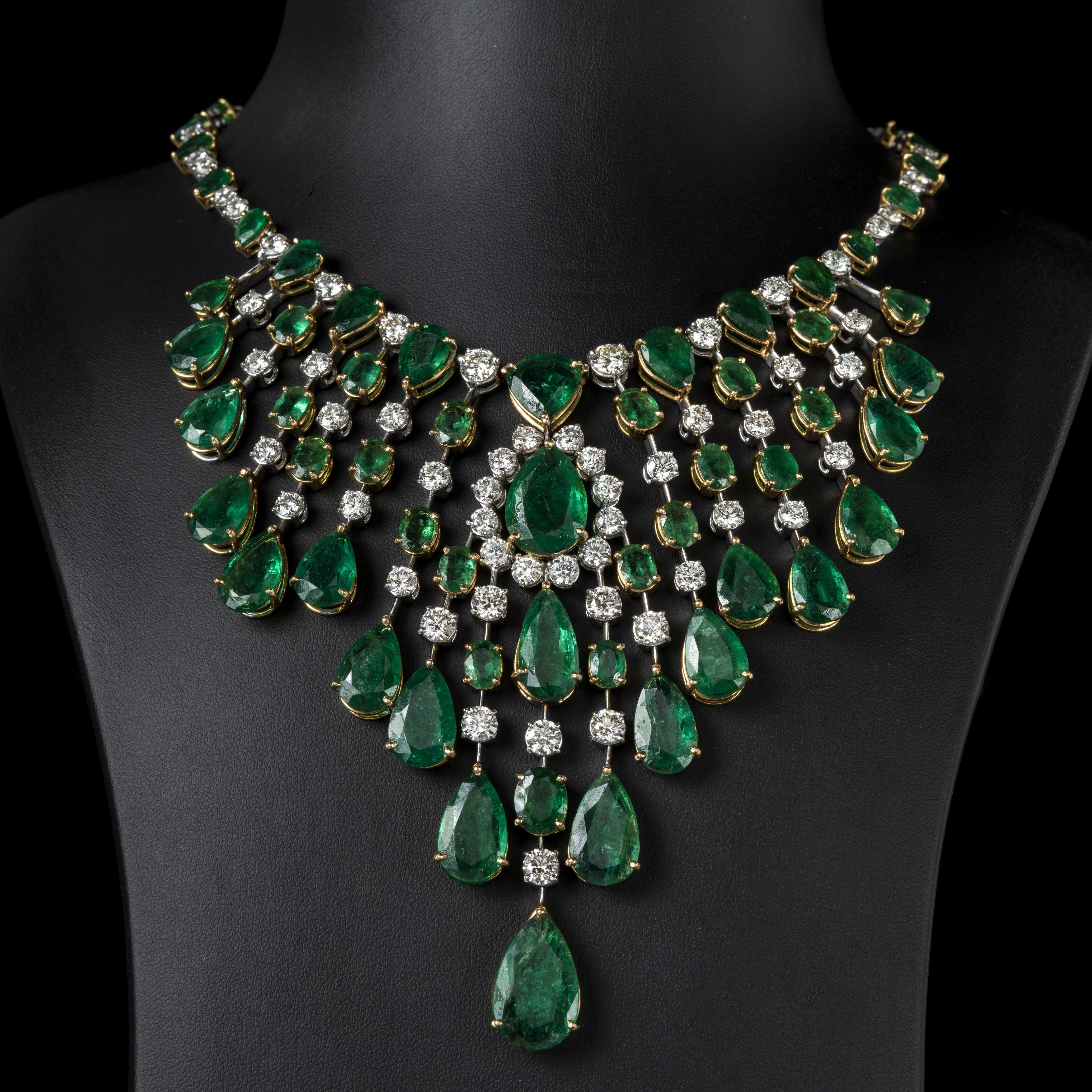 Beauvince Nritya Emerald & Diamond Necklace & Earrings (179.54 ct Gemstones) In New Condition For Sale In New York, NY