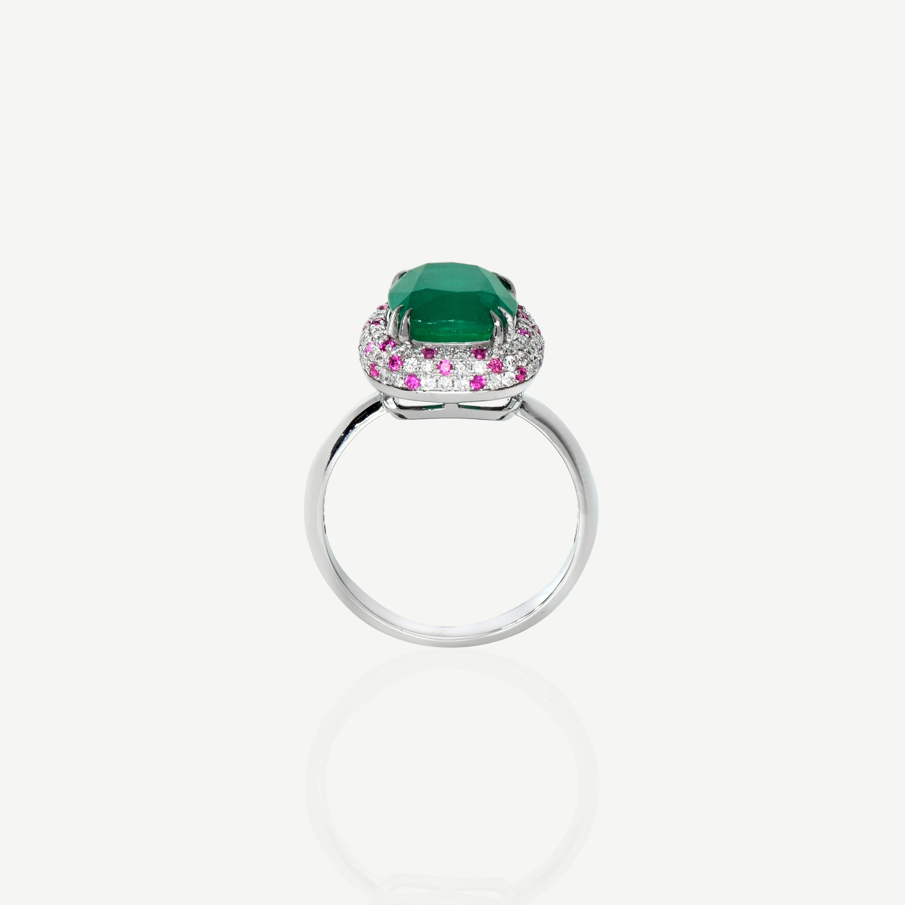 Cushion Cut IGI 14k 3.65 ct Rarest No Oiled Emerald  Engagement Ring For Sale