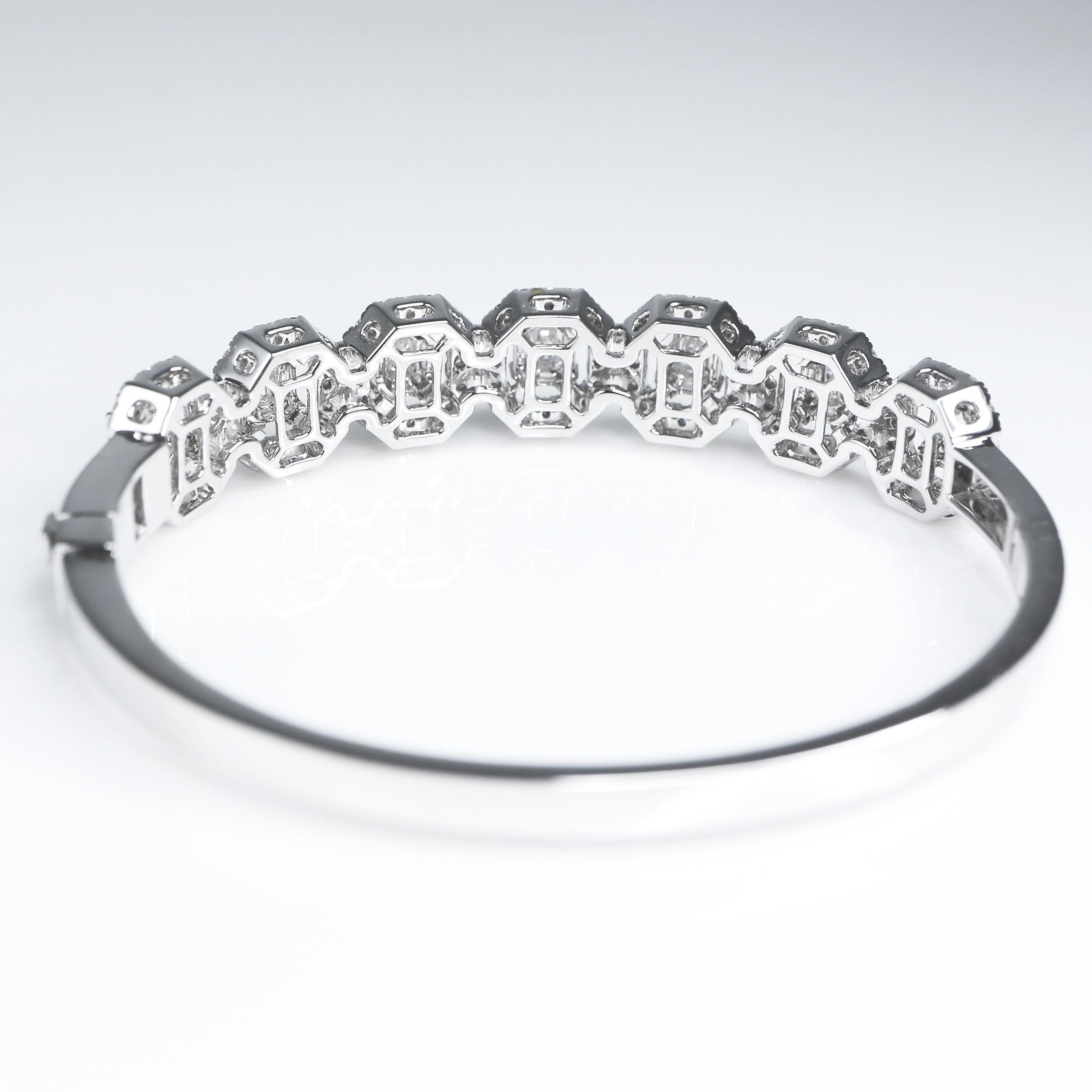 IGI 14k 3.92 Carat Diamond Antique Art Deco Bangle Bracelet For Sale 2