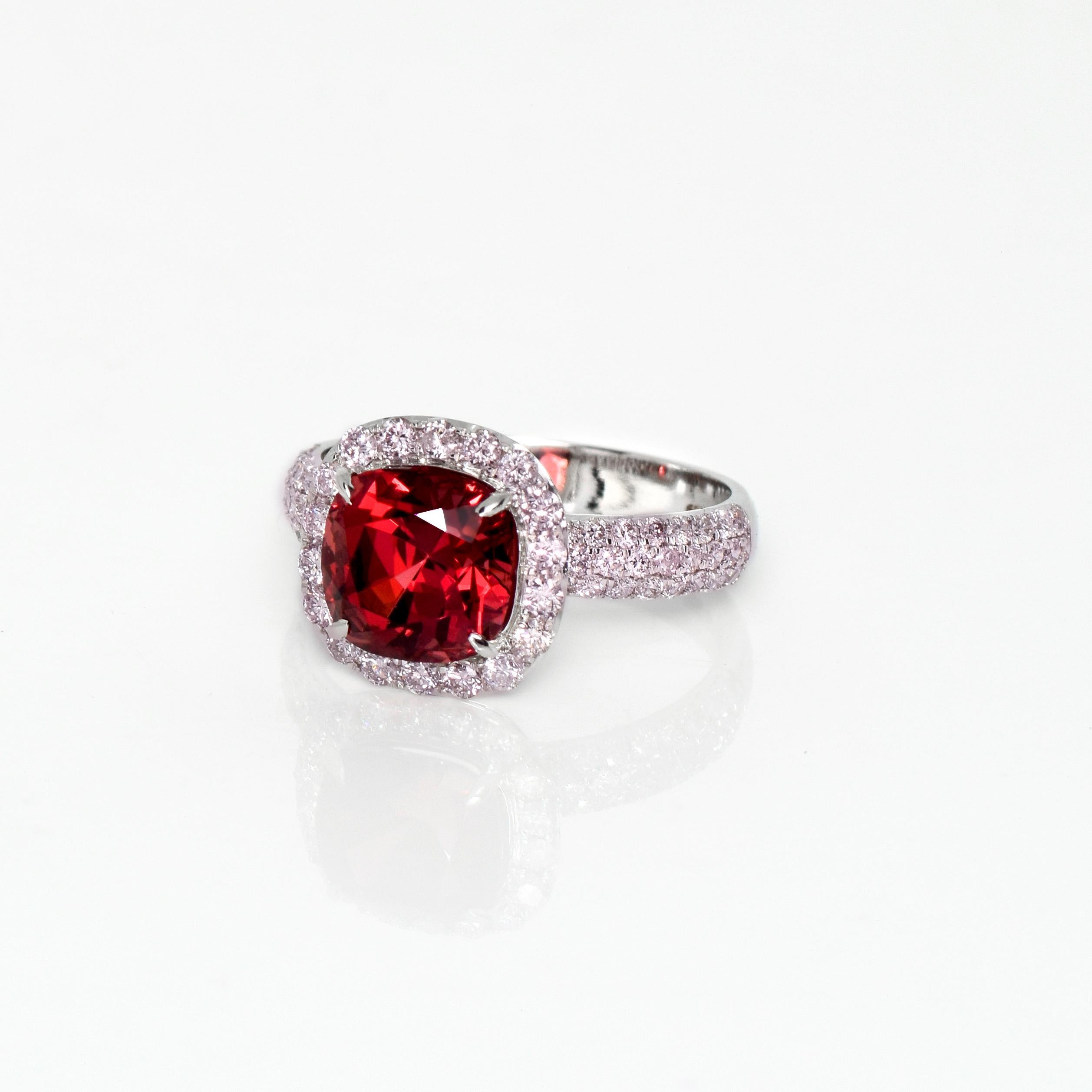 Cushion Cut IGI 18K 3.09 Ct Red Spinel&Pink Diamonds Antique Engagement Ring For Sale