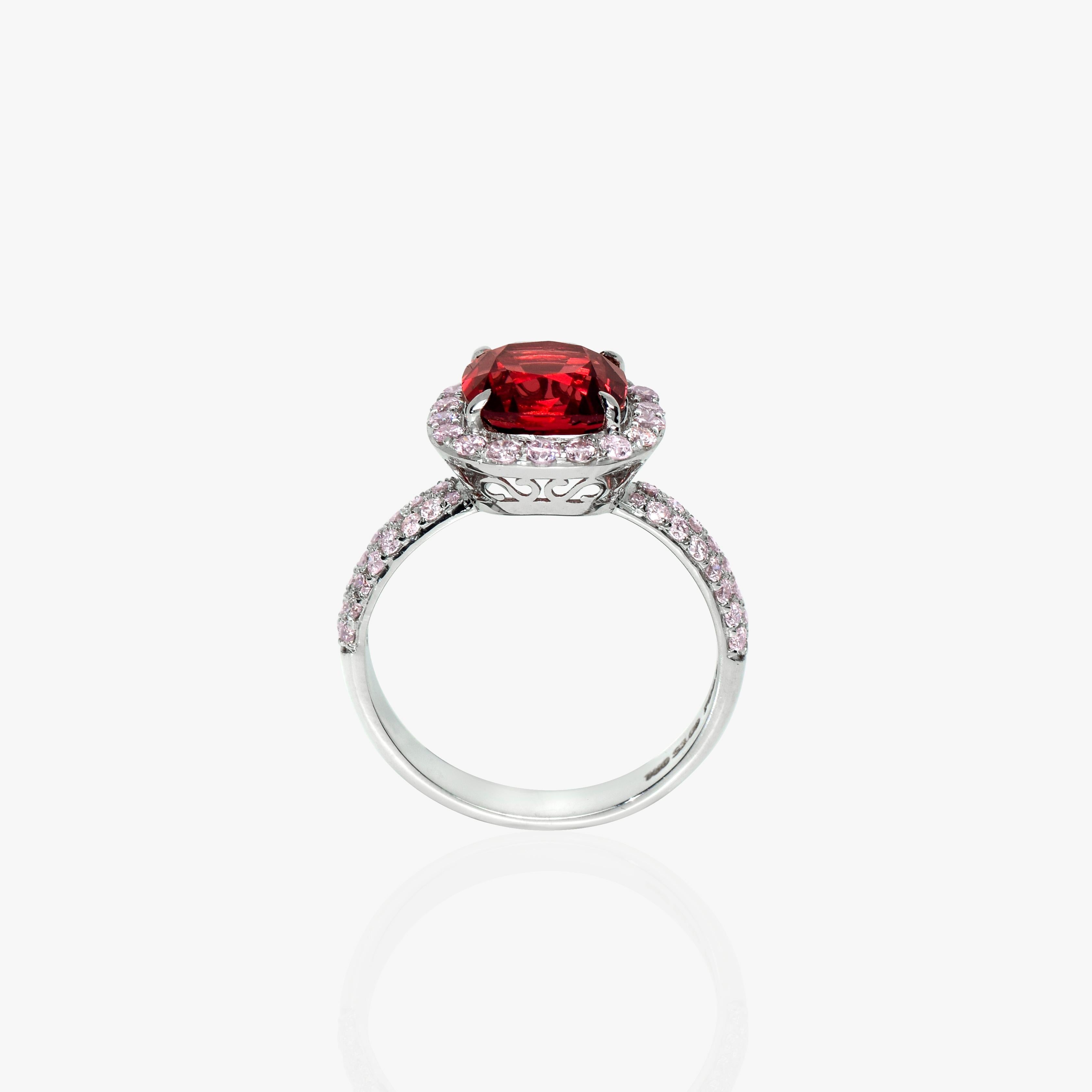 IGI 18K 3.09 Ct Red Spinel&Pink Diamonds Antique Engagement Ring In New Condition For Sale In Kaohsiung City, TW
