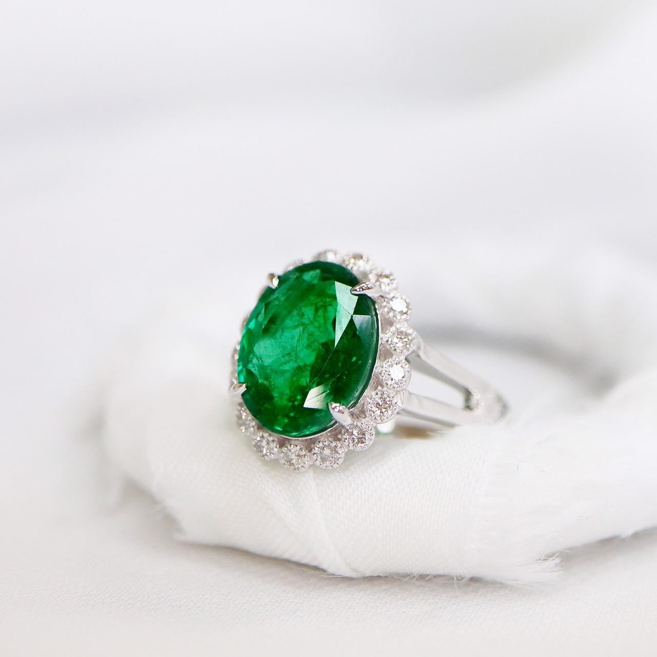 IGI 18K 3.59 C Emerald&Diamond Antique Art Deco Style Engagement Ring For Sale 3