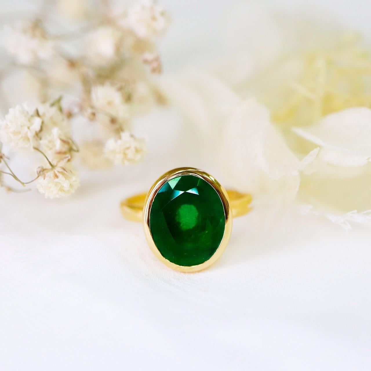 **IGI 18K Yellow Gold 4.05 Ct Natural Emerald Diamond Antique Art Deco Engagement Ring**
IGI-Certified natural Zambia green with great luster emerald as the center stone weighing 4.05 set on the 18-carat yellow gold bezel setting design band. 

The