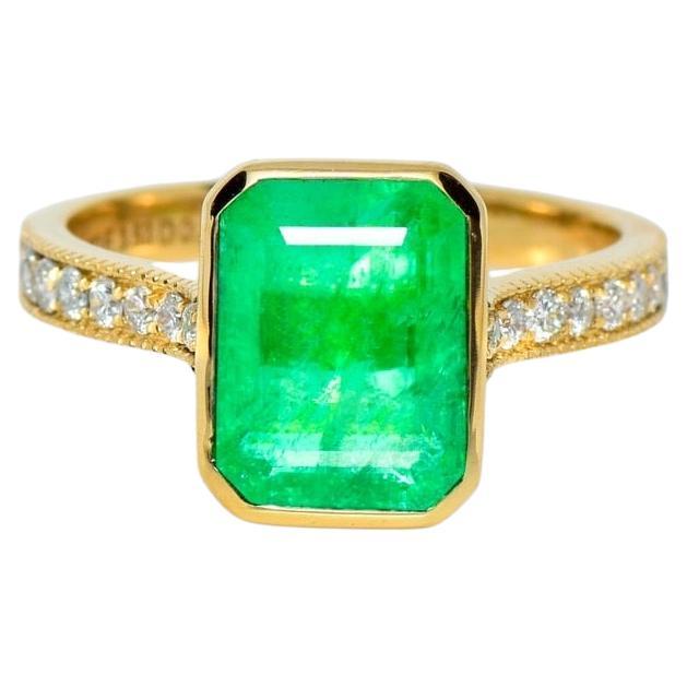 IGI 18K Yellow Gold 3.53 Ct Emerald Antique Art Deco Engagement Ring For Sale