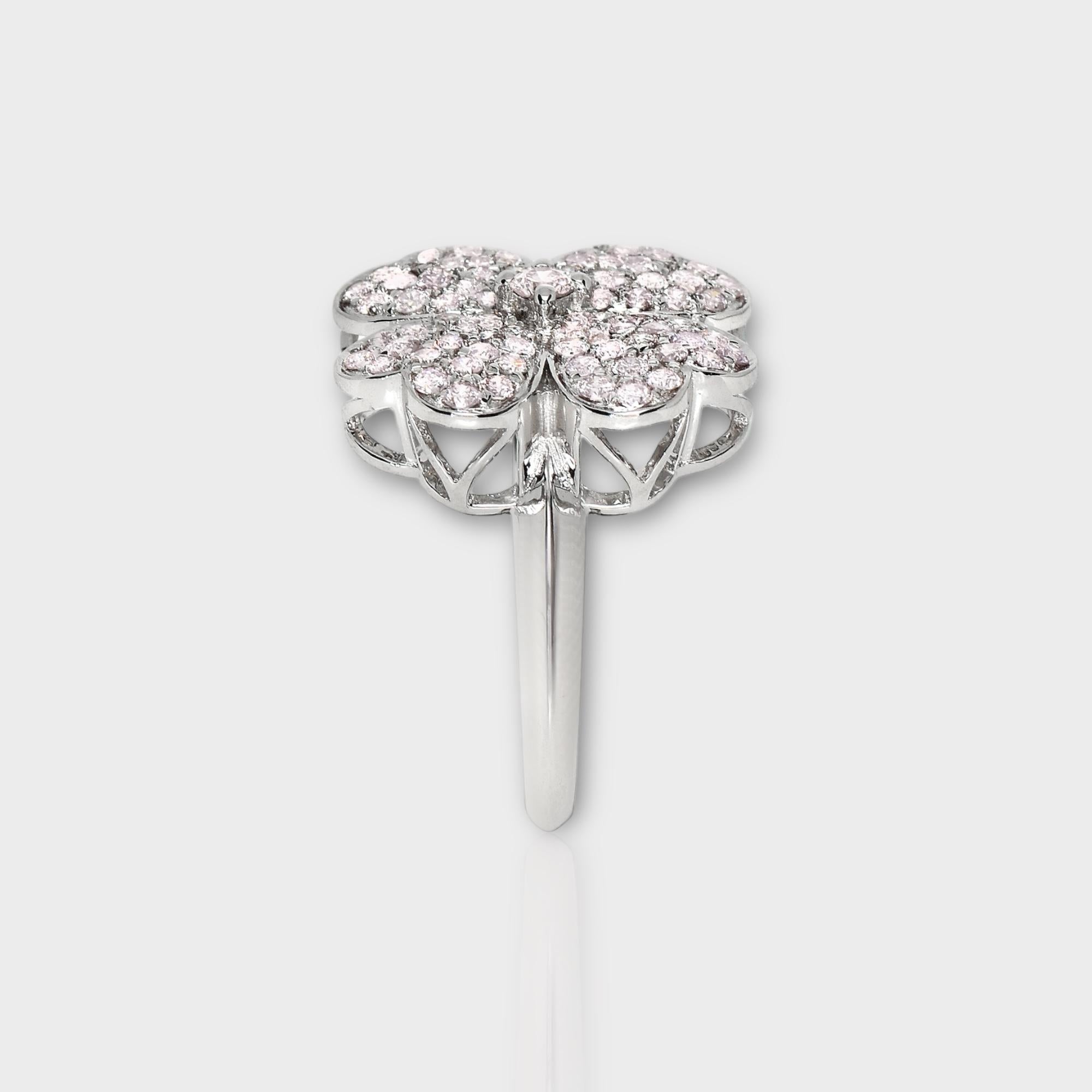 IGI 14K 0.97 ct Natural Pink Diamonds Lucky Clover Antique Design Ring In New Condition For Sale In Kaohsiung City, TW