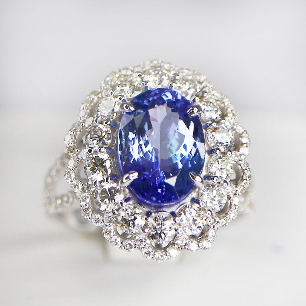 Women's IGI 14K 3.00 Carat Tanzanite&Diamonds Antique Art Deco Engagement Ring For Sale