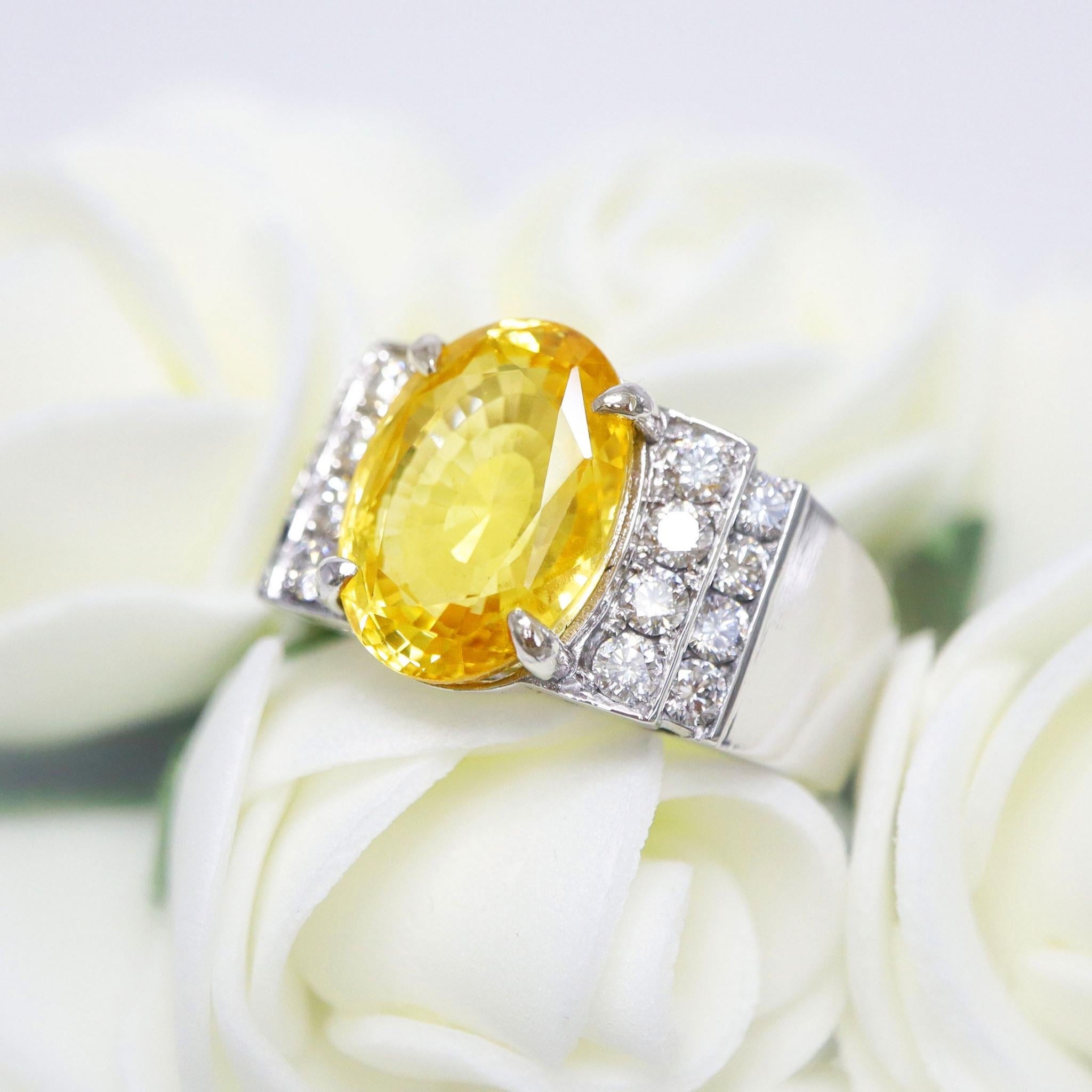 IGI PT950 9.54 Ct Unheated Yellow Sapphire Antique Art Deco Engagement Ring For Sale 5