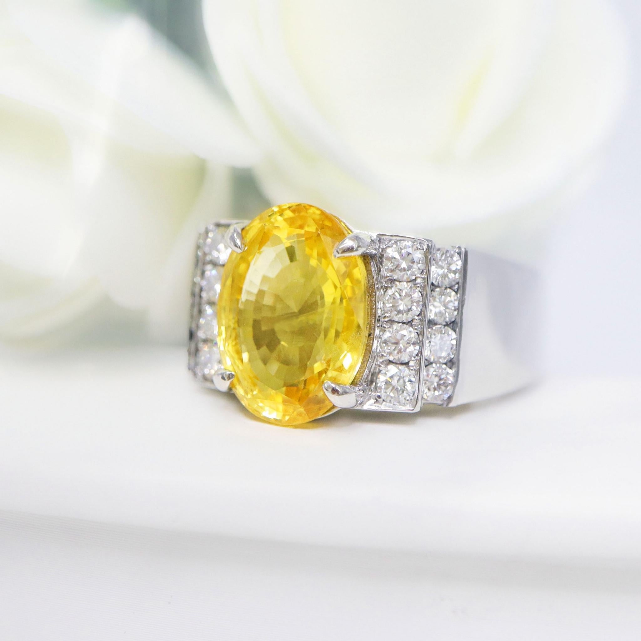 IGI PT950 9.54 Ct Unheated Yellow Sapphire Antique Art Deco Engagement Ring For Sale 2